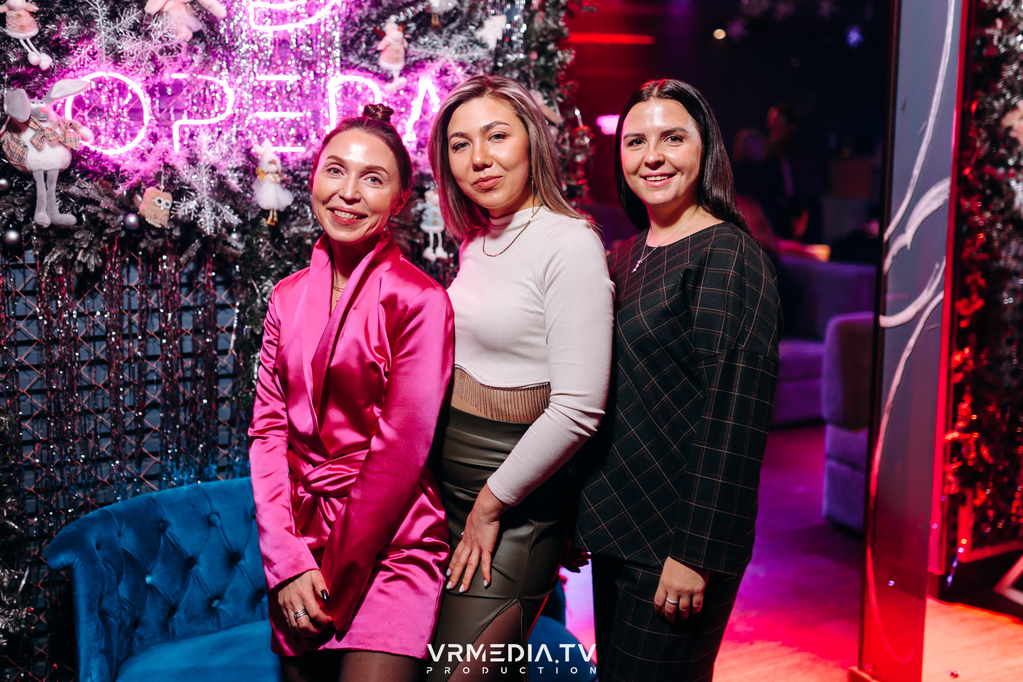 Новогодние корпоративы в караоке-баре «Опера»