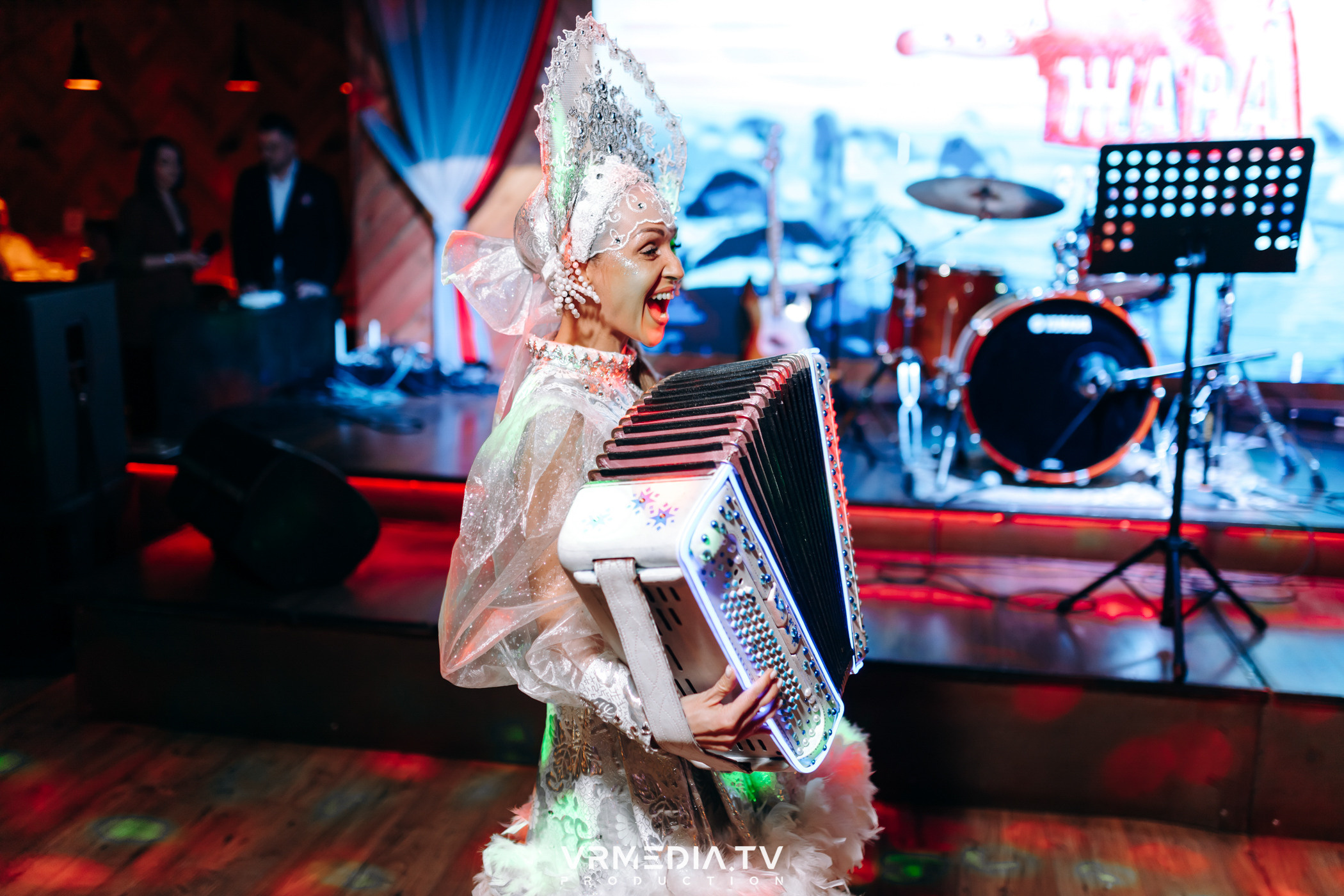 Жаркий новогодний корпоратив в гриль-баре «Жара»