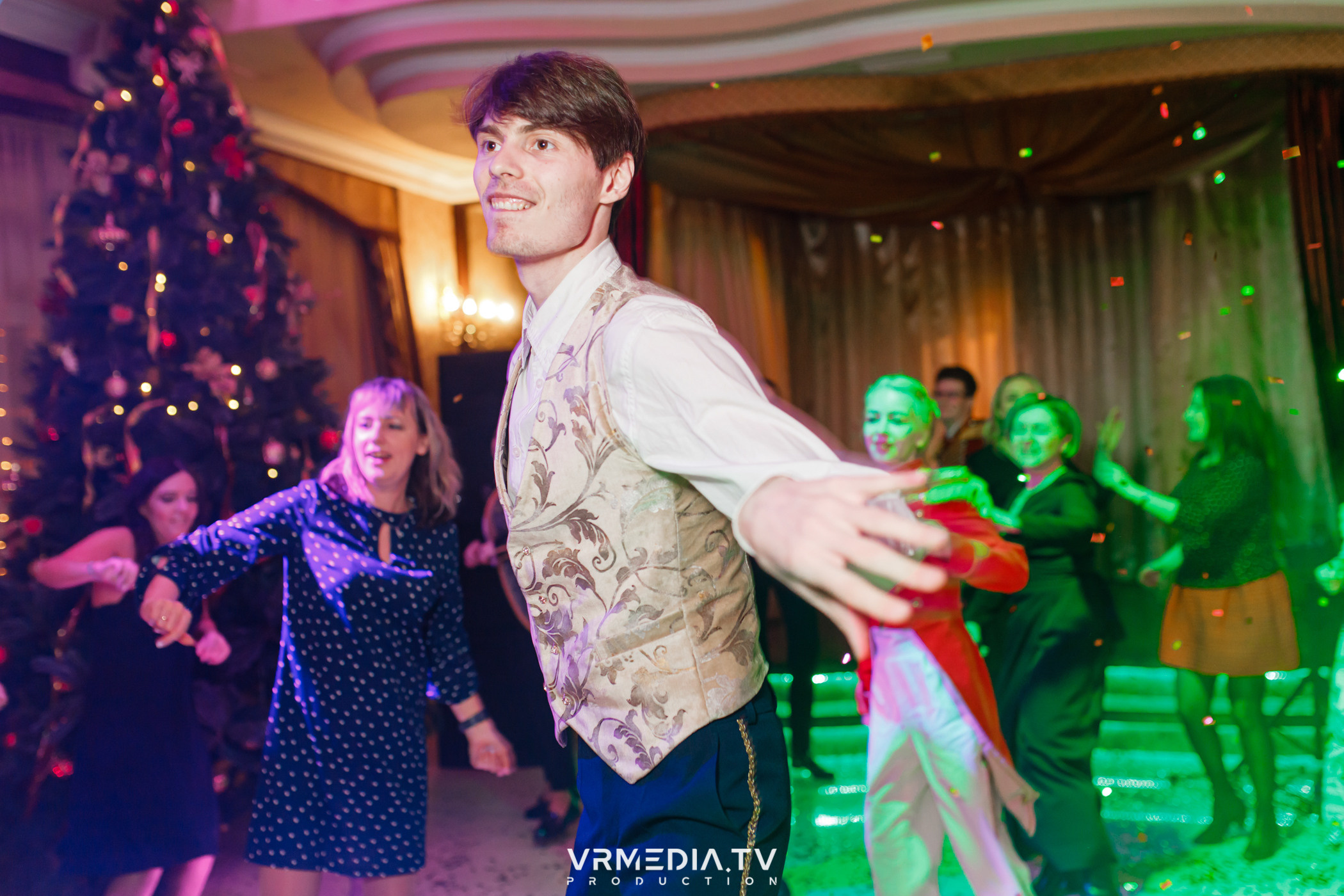 «Новогодний Мюзикл» в ресторане «Лазурный Берег»