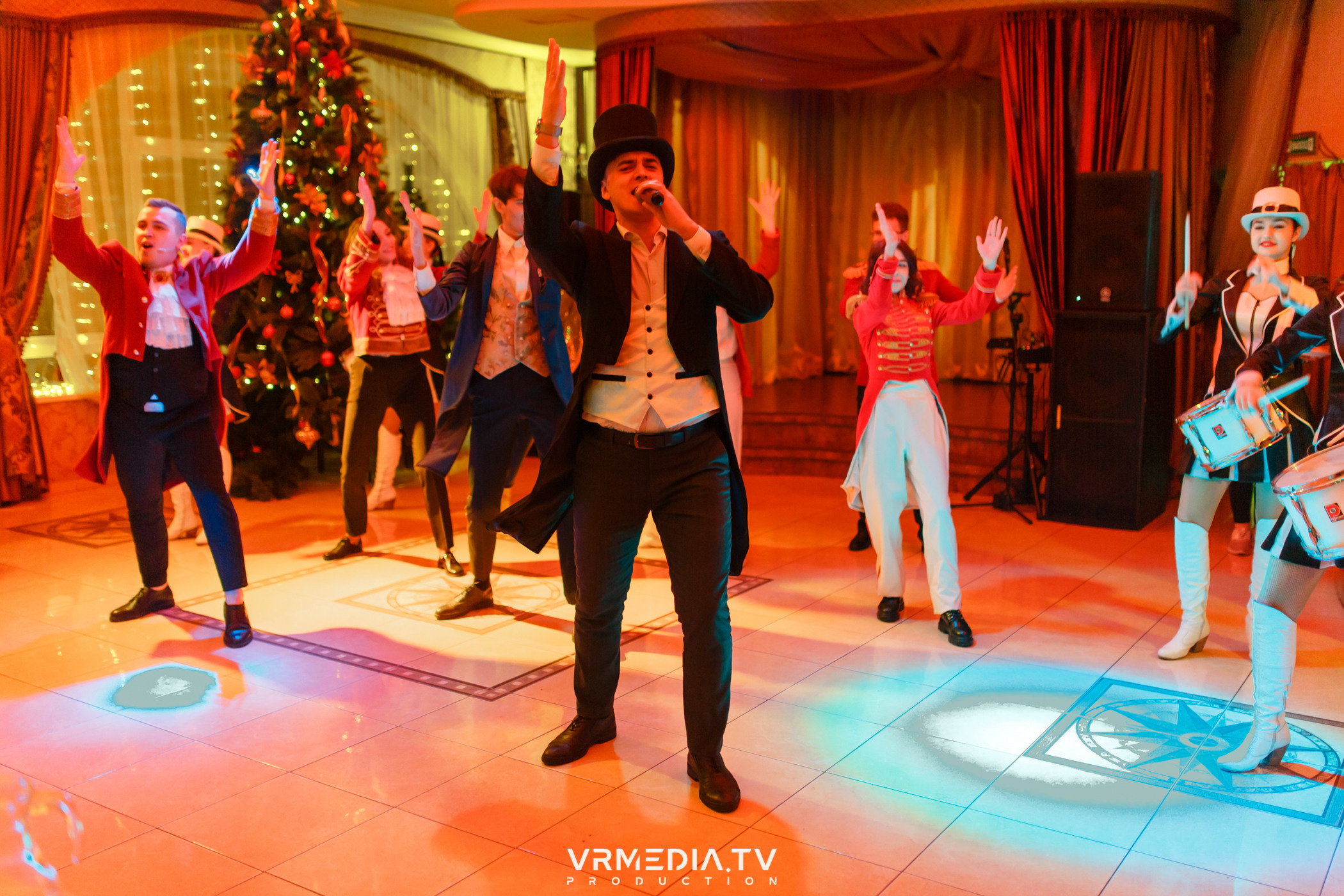 «Новогодний Мюзикл» в ресторане «Лазурный Берег»