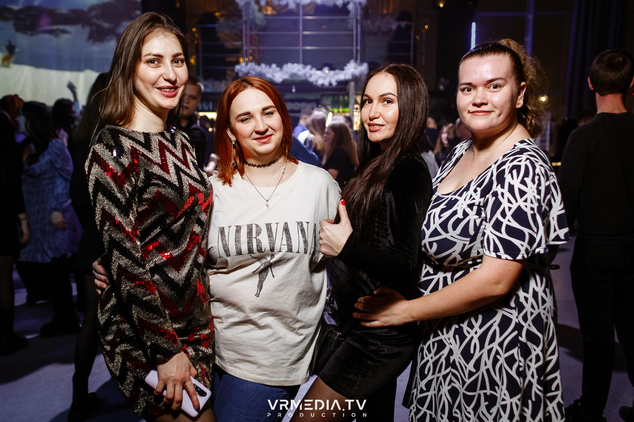 Выходные в баре «DOSKI»