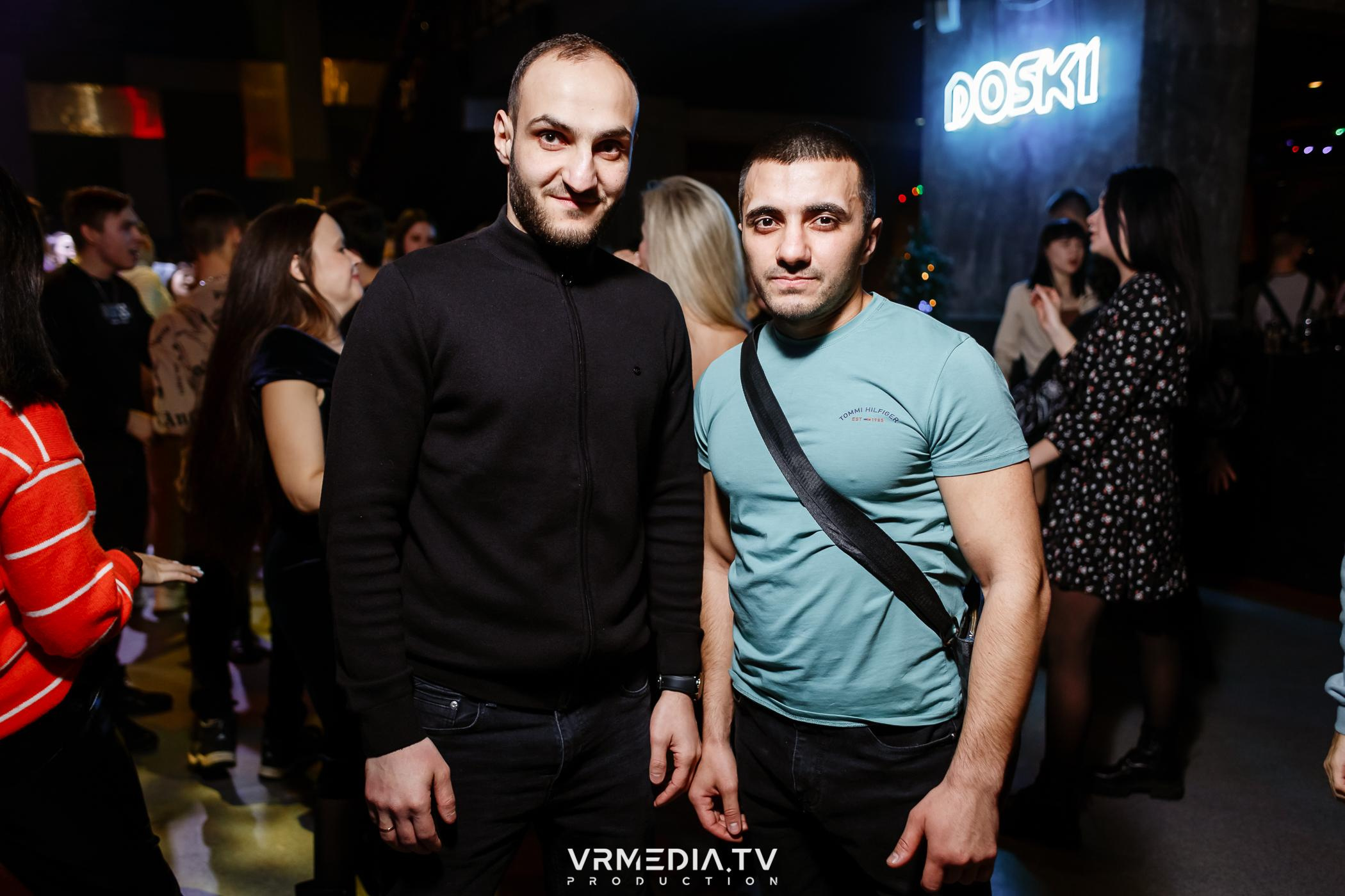 Выходные в баре «DOSKI»