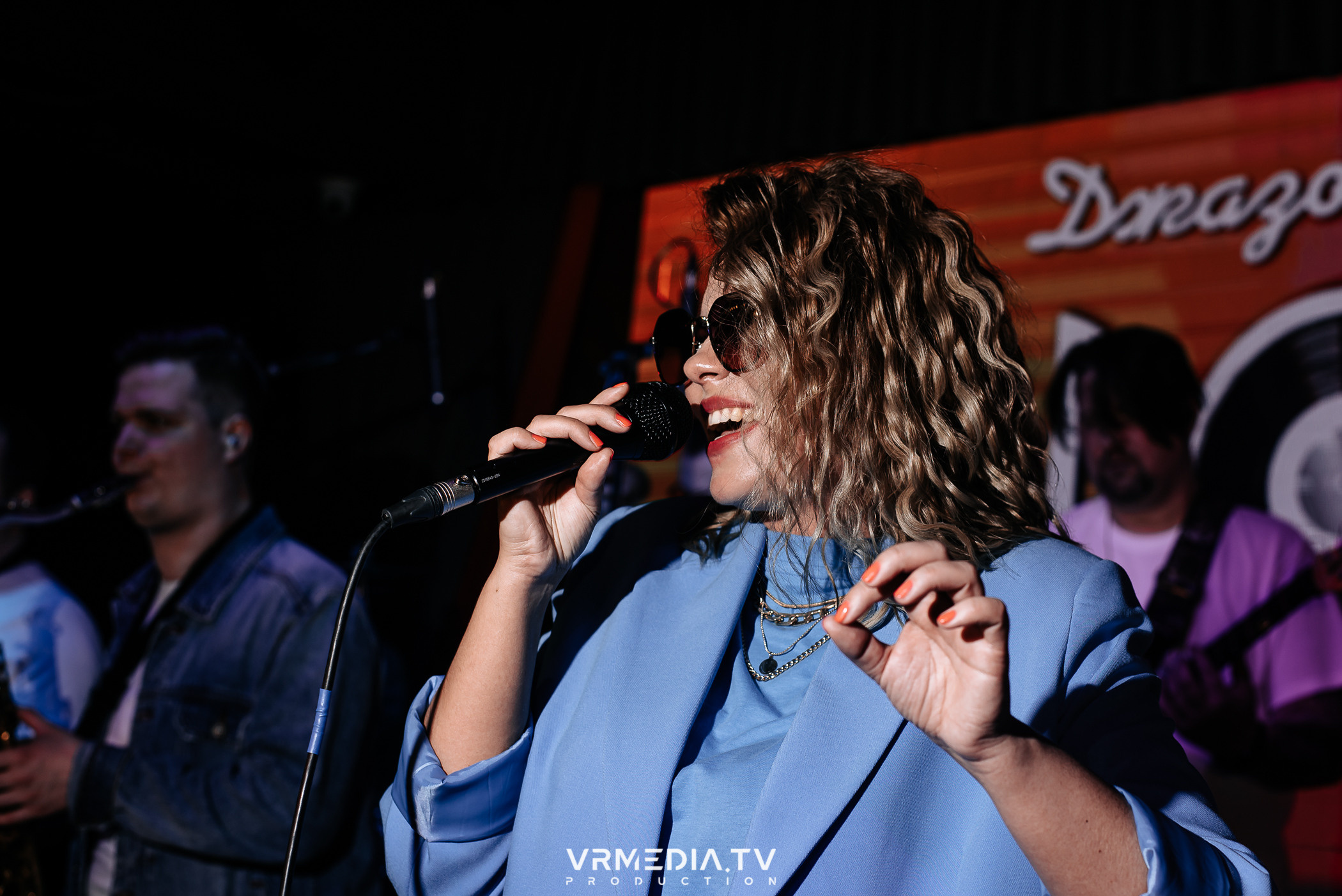 Джазовая среда: BBQueen: Переменная облачность