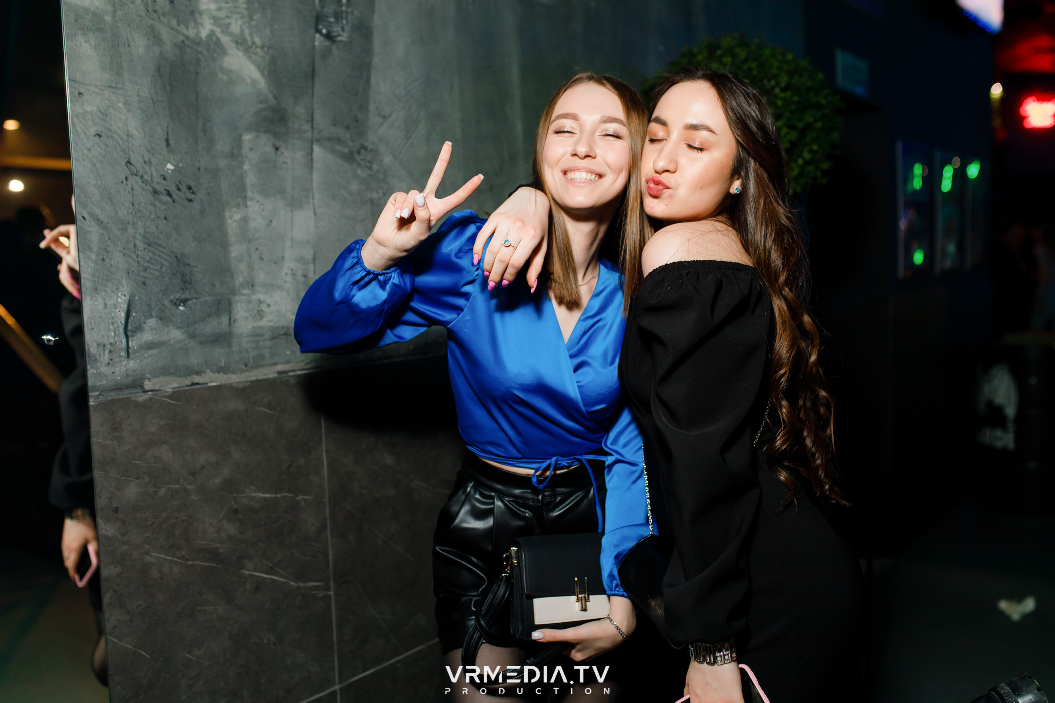 Выходные в баре «DOSKI»