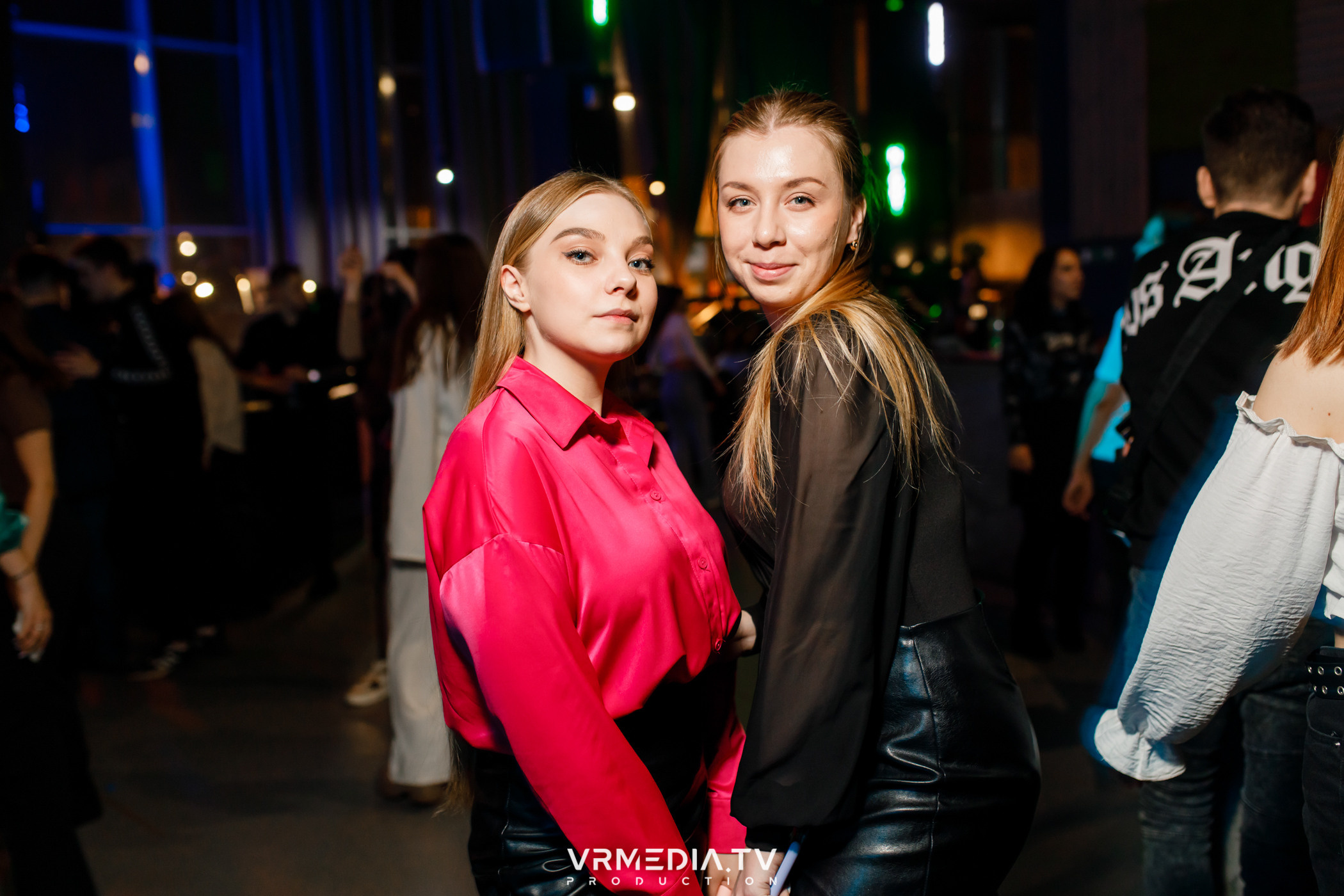 Выходные в баре «DOSKI»