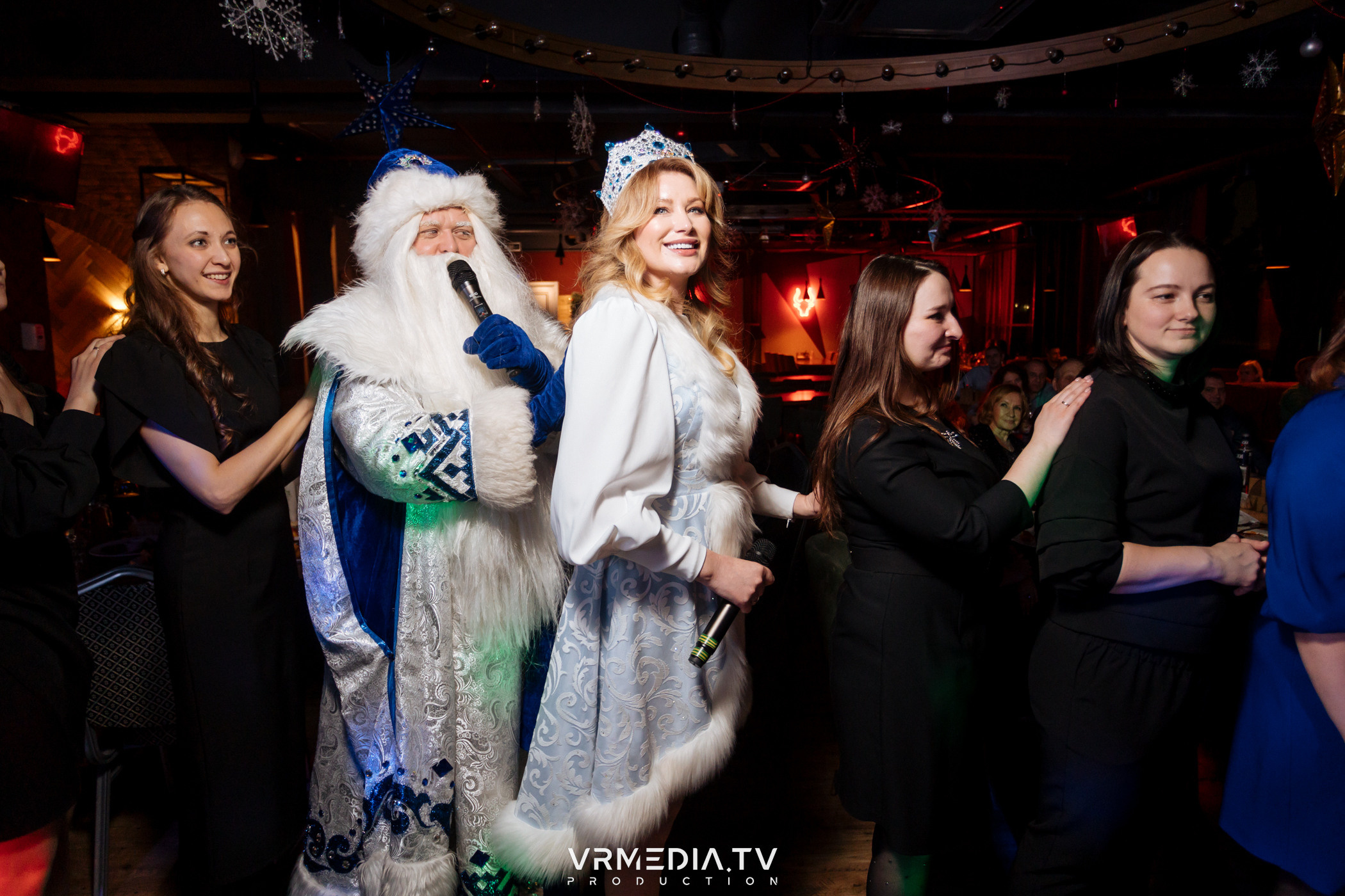 Жаркий новогодний корпоратив в гриль-баре «Жара»