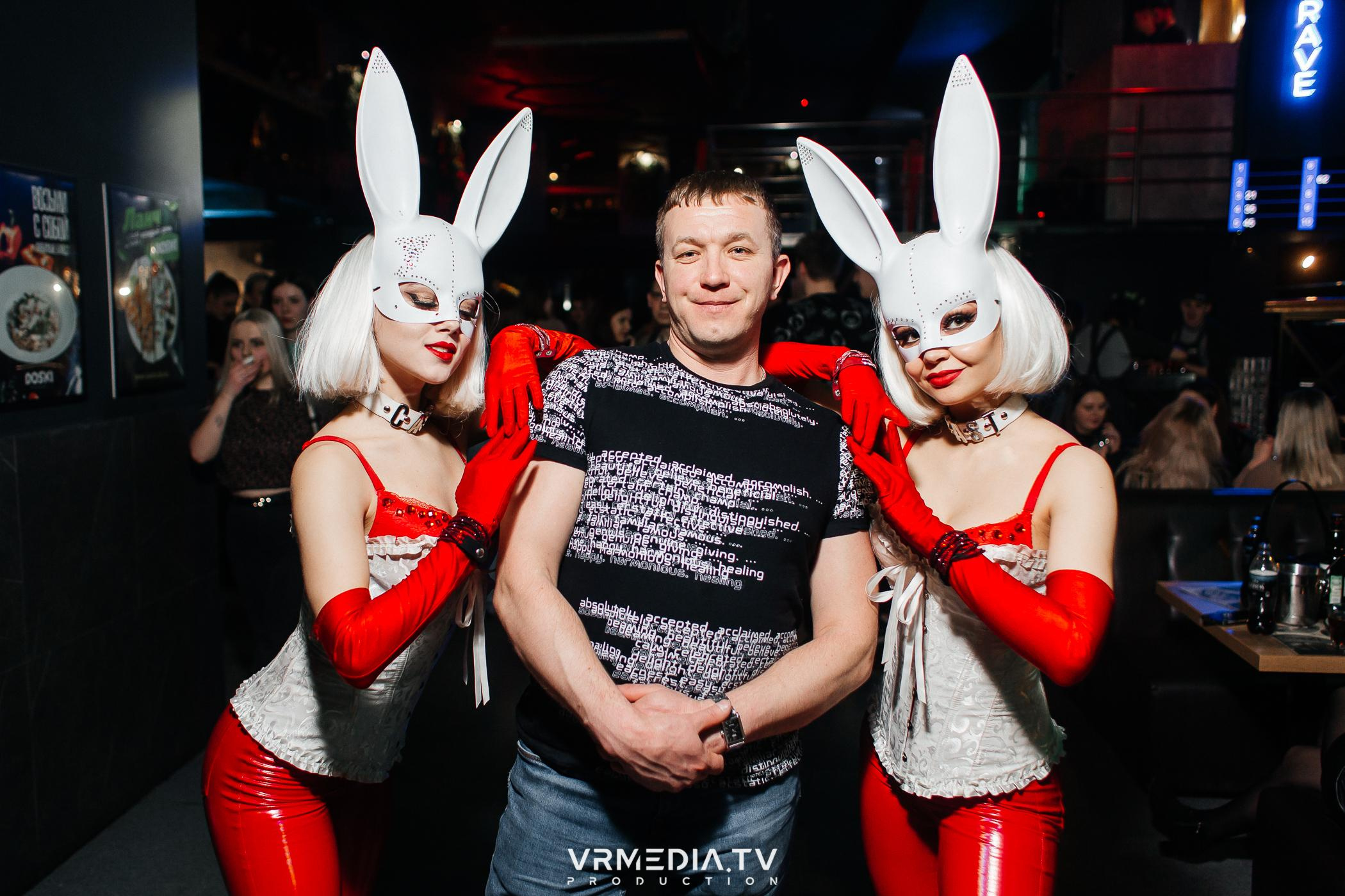 Выходные в баре «DOSKI»