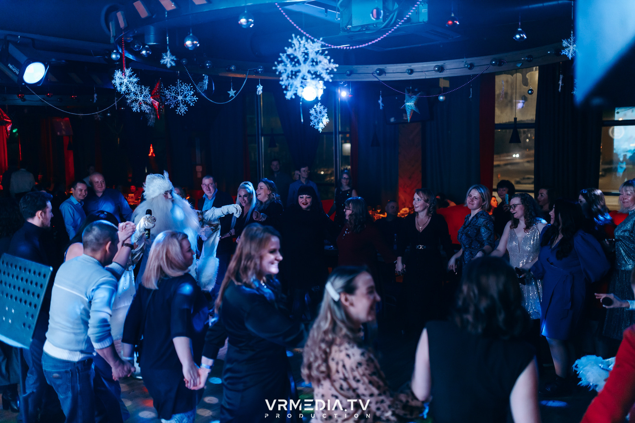 Жаркий новогодний корпоратив в гриль-баре «Жара»