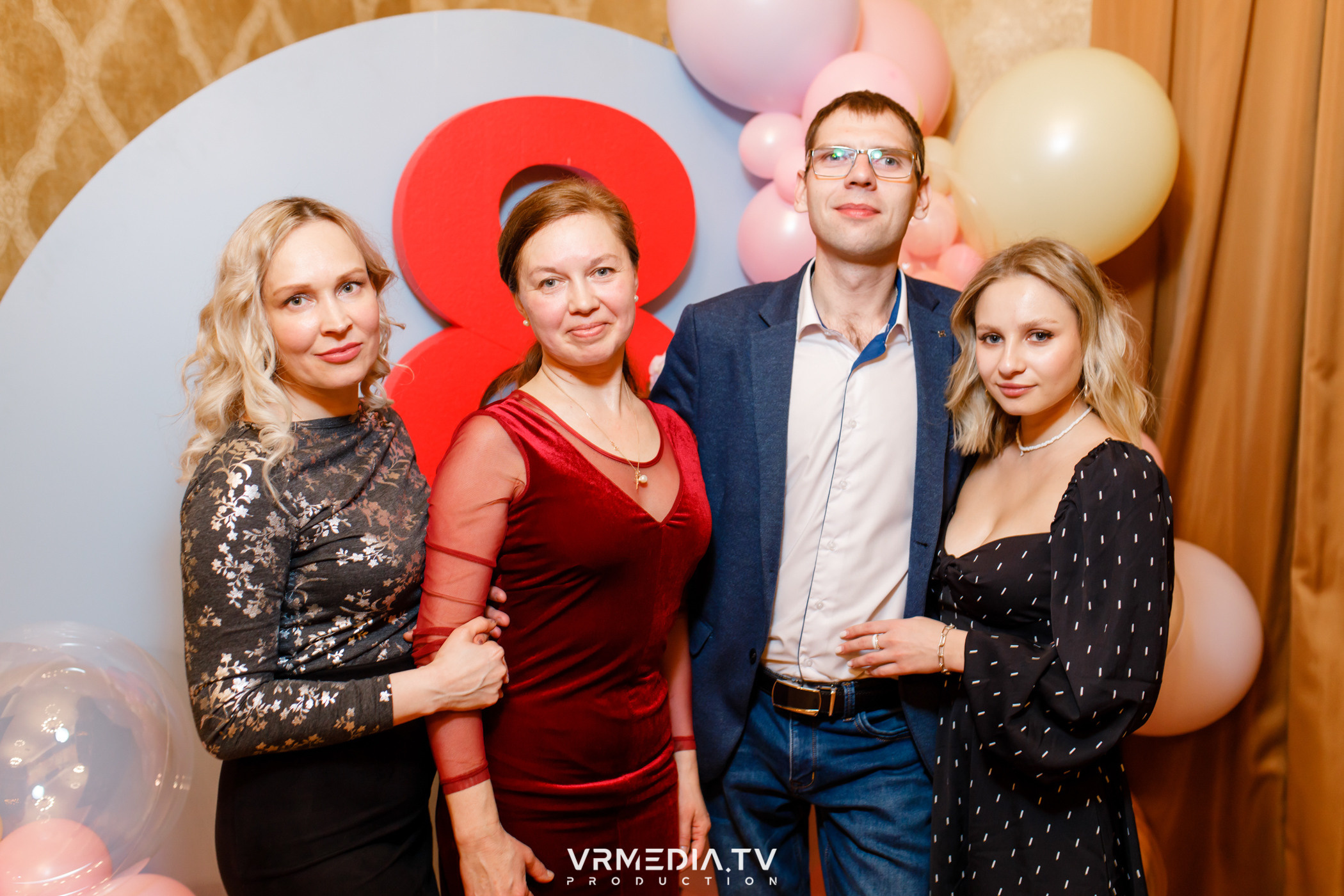 Международный женский день в ресторане «Лазурный Берег»