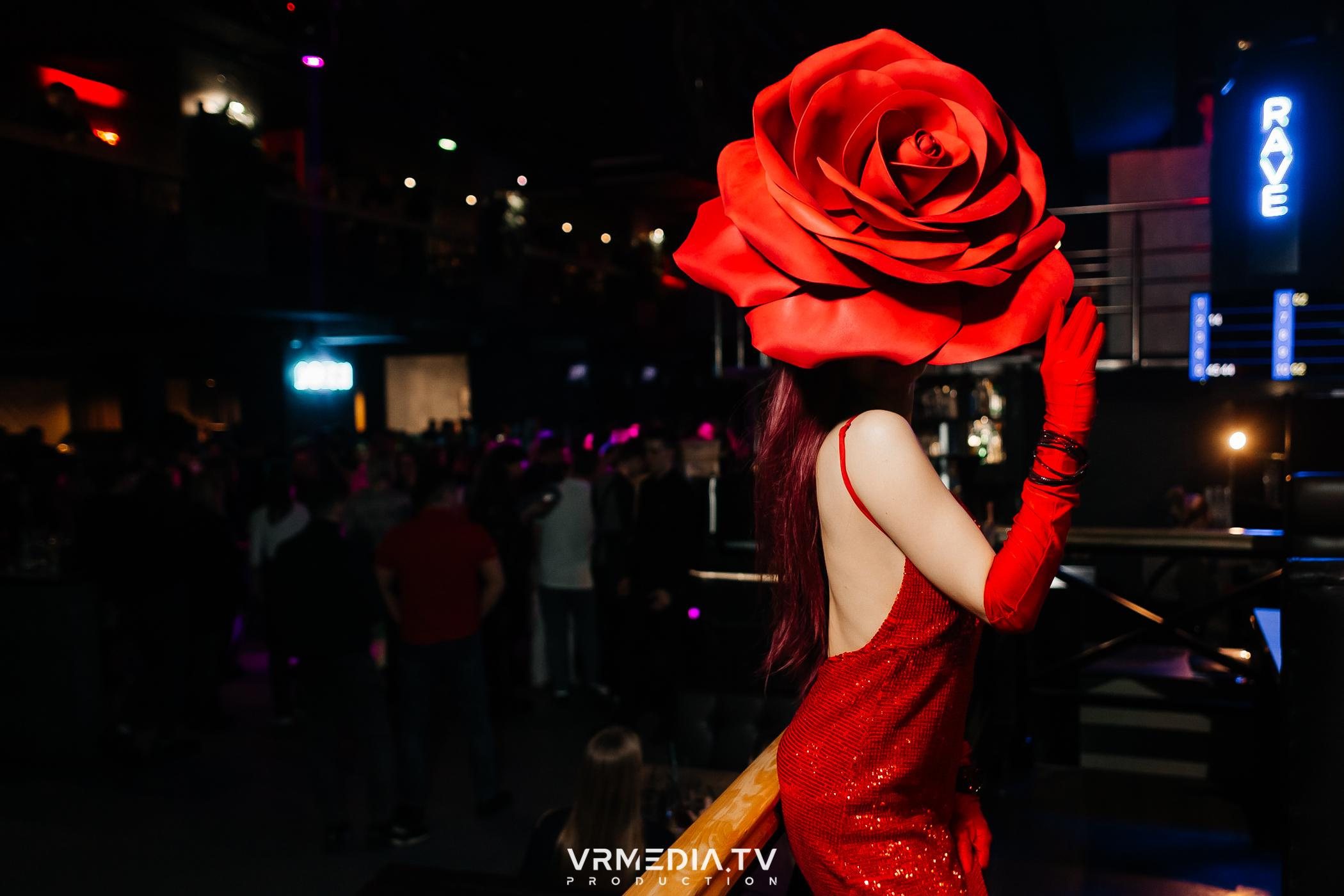 Выходные в баре «DOSKI»