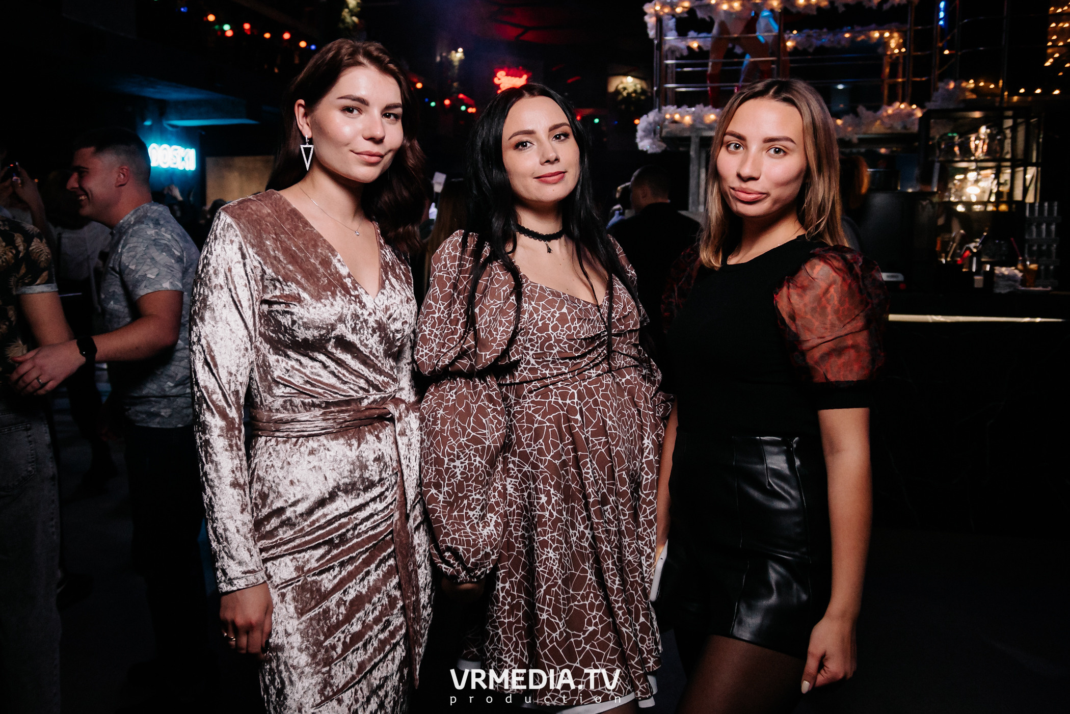 Выходные в баре «DOSKI»