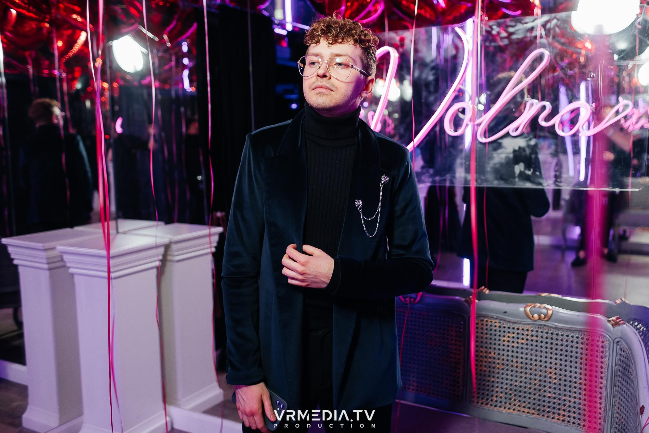 День святого Валентина в караоке-баре «Volna»