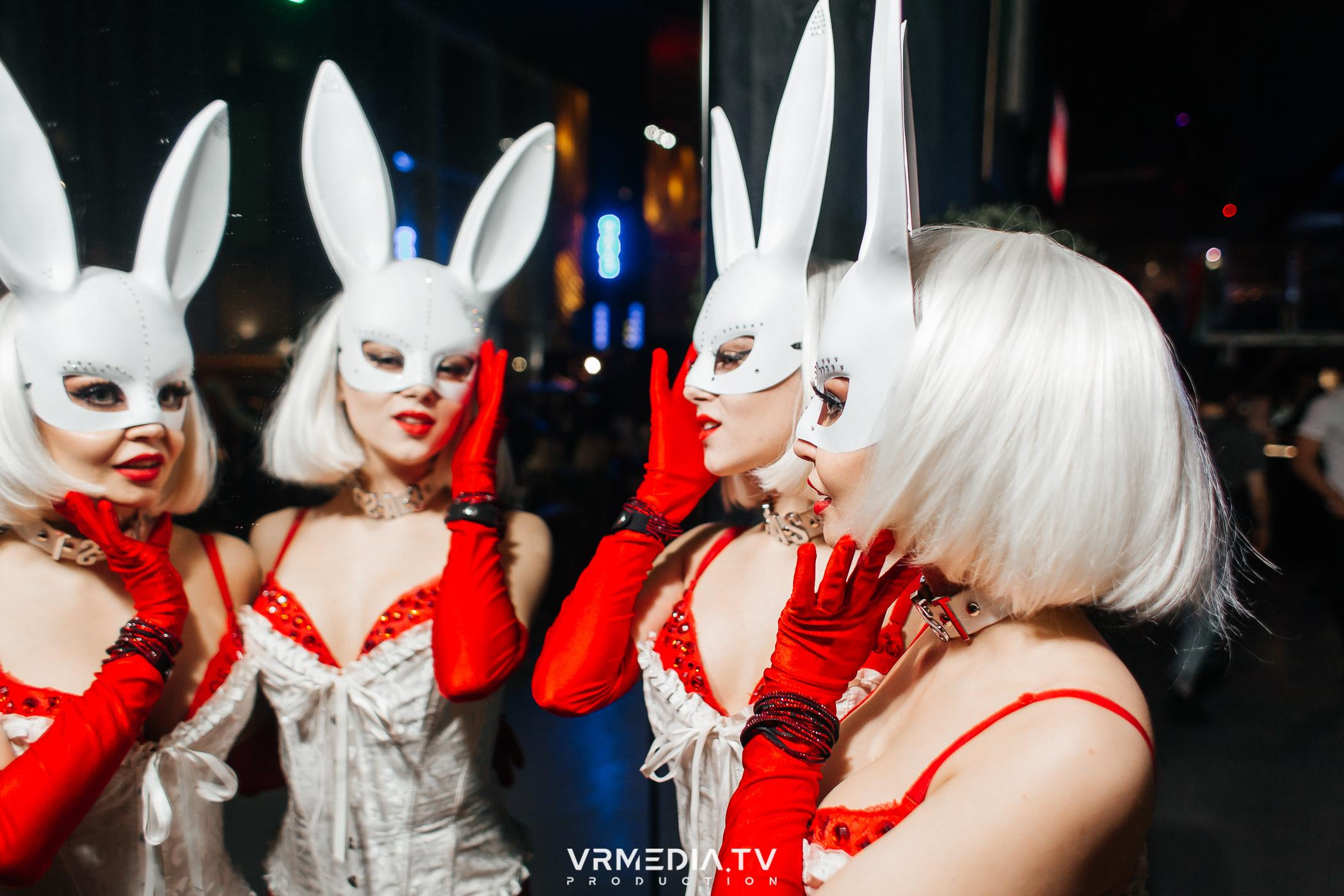 Выходные в баре «DOSKI»