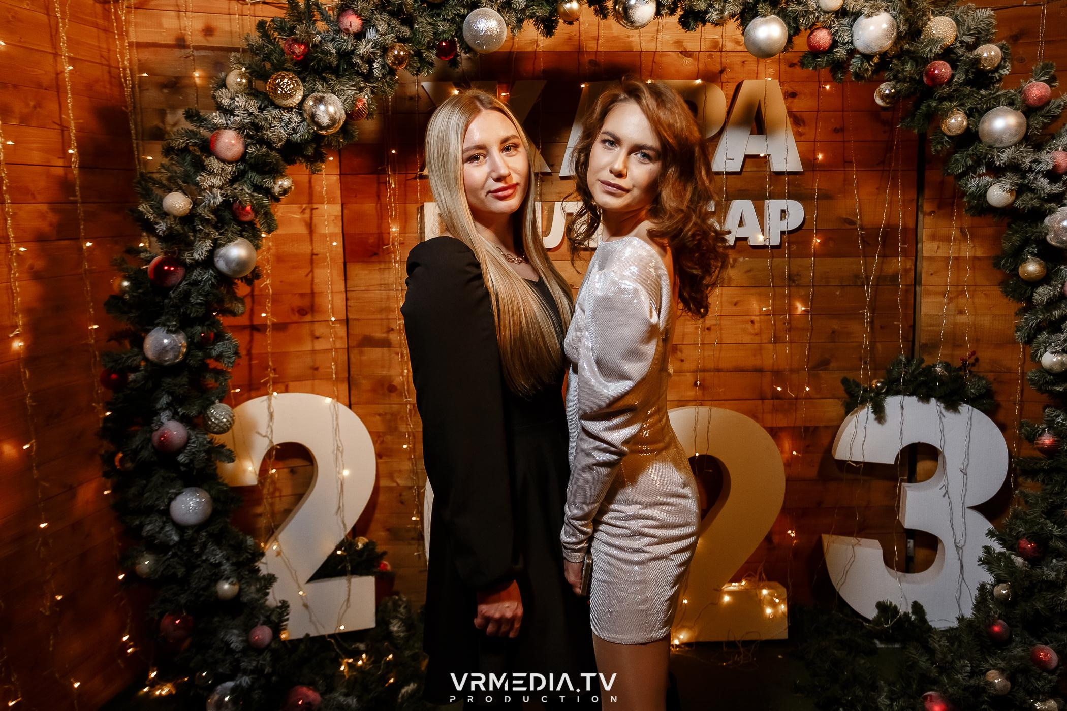 Жаркий новогодний корпоратив в гриль-баре «Жара»