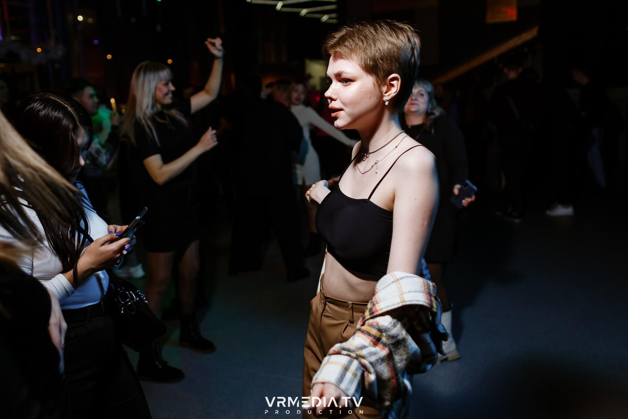 Выходные в баре «DOSKI»