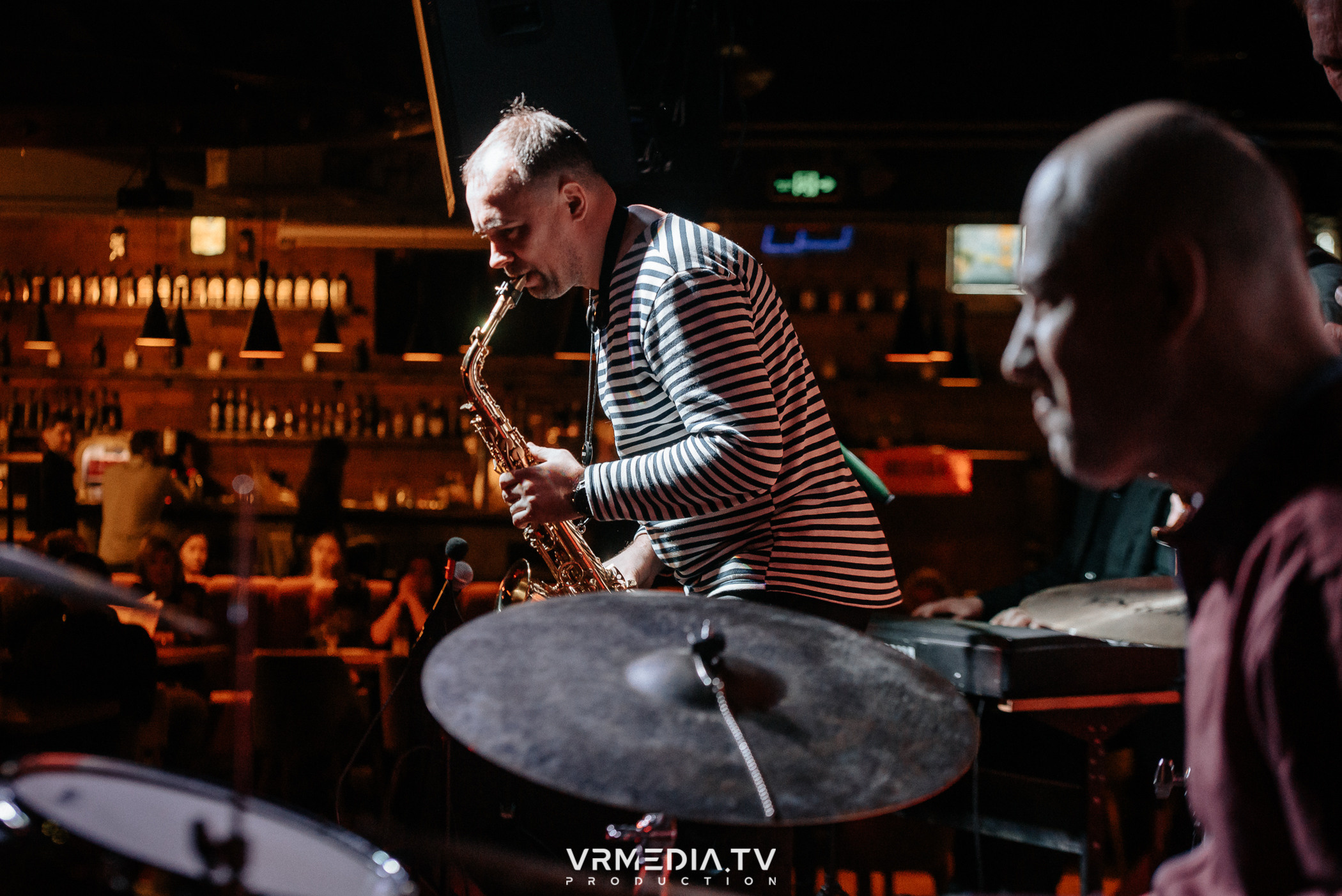 Джазовая среда: Джаз Замечательных Людей (Новосибирск)