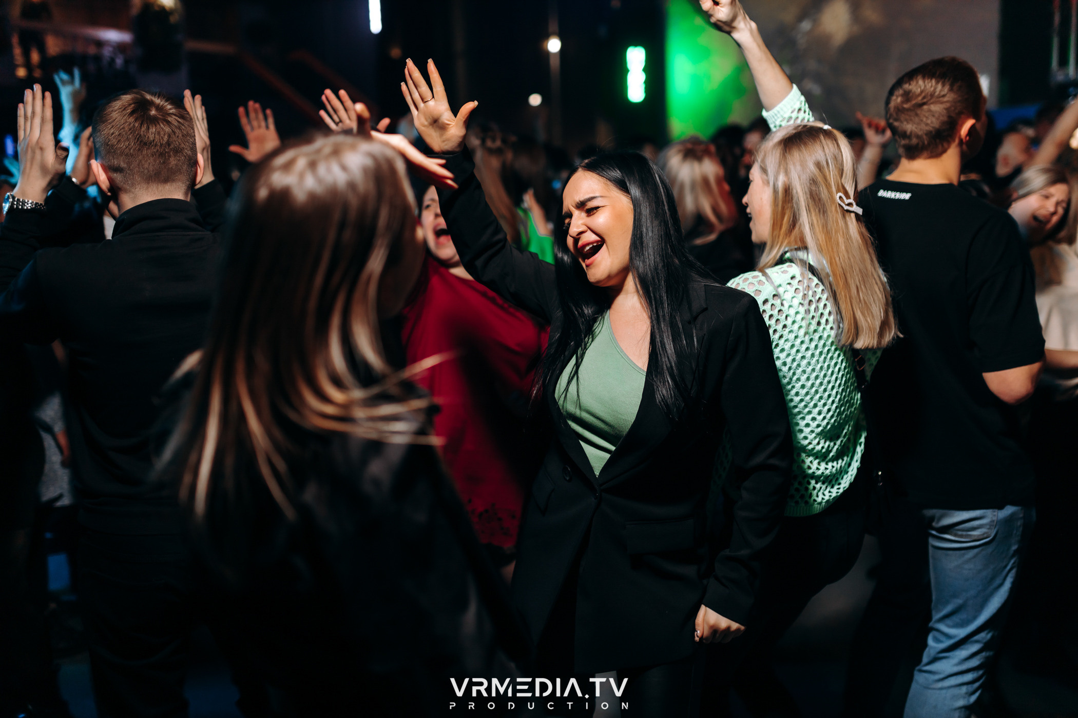 Выходные в баре «DOSKI»