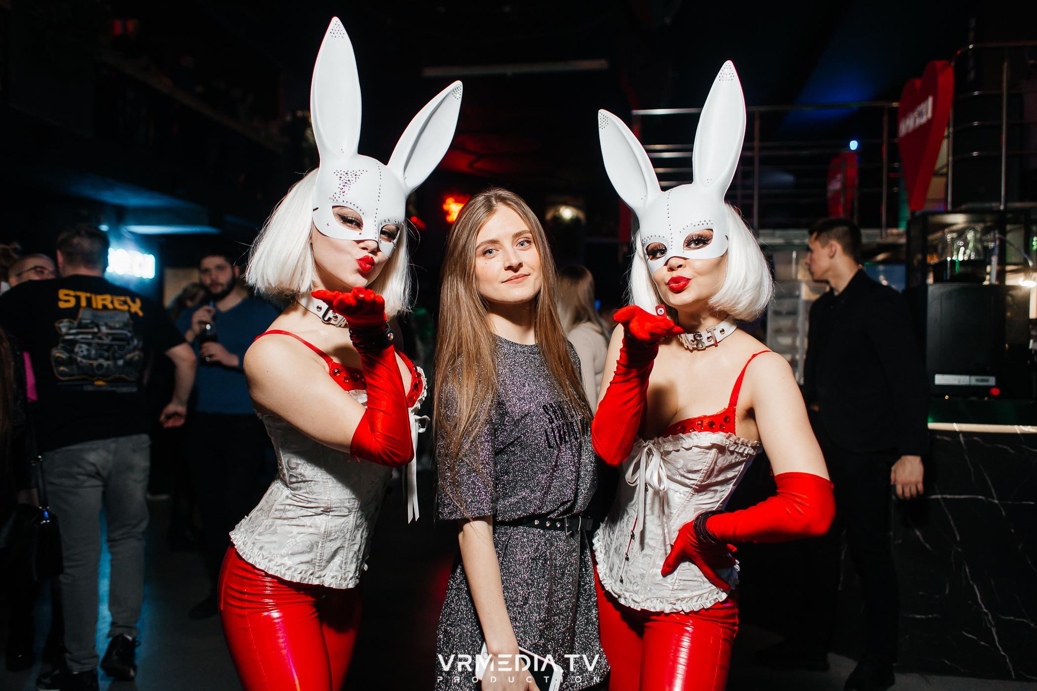 Выходные в баре «DOSKI»