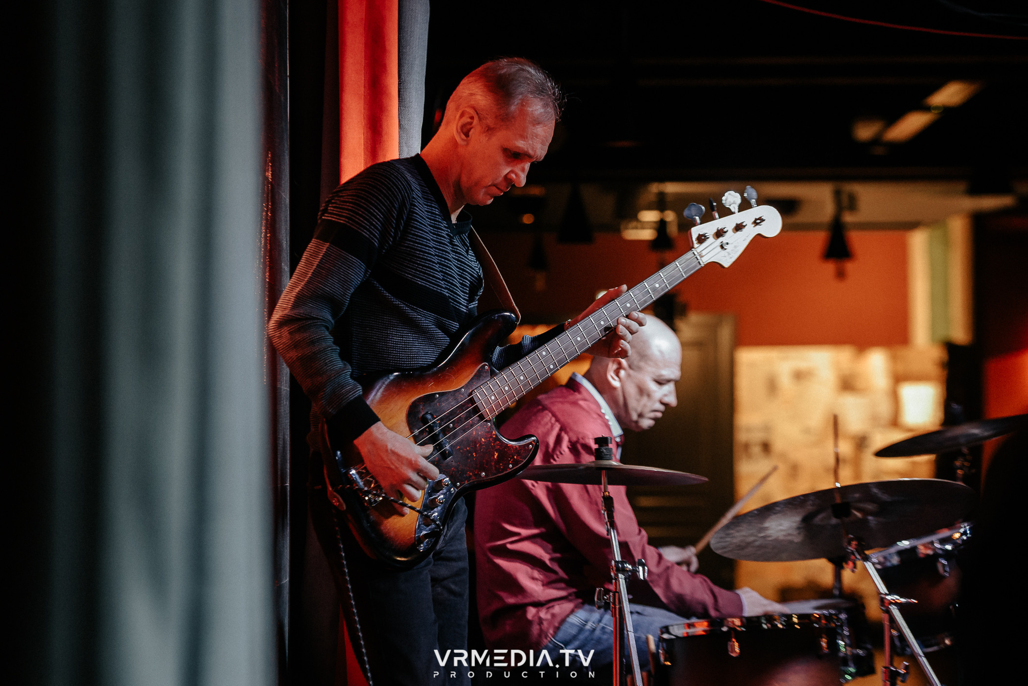 Джазовая среда: Джаз Замечательных Людей (Новосибирск)