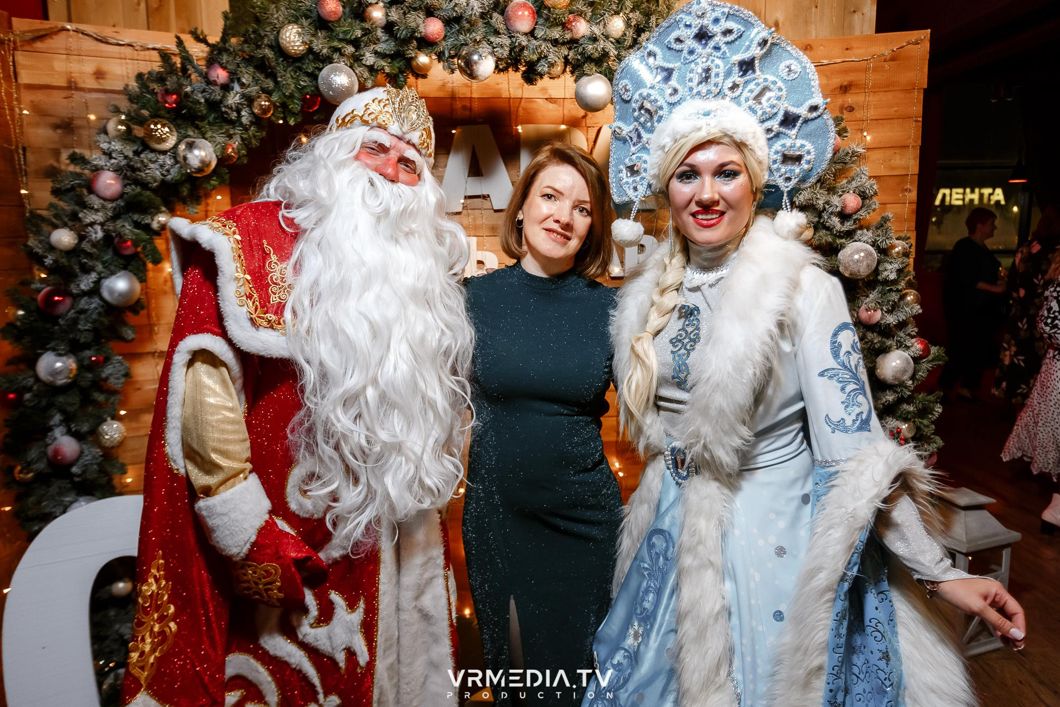 Жаркий новогодний корпоратив в гриль-баре «Жара»