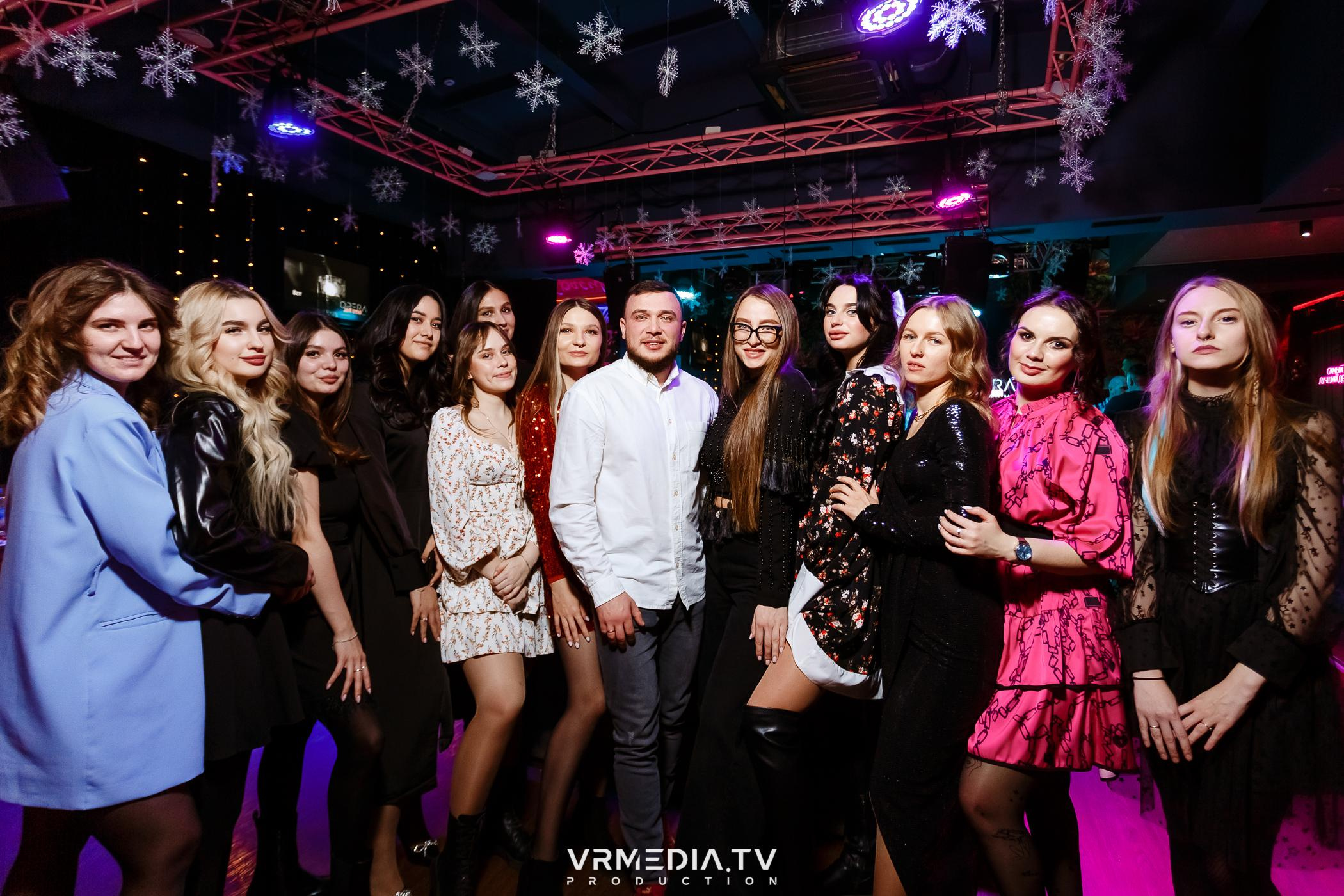 Новогодние корпоративы в караоке-баре «Опера»