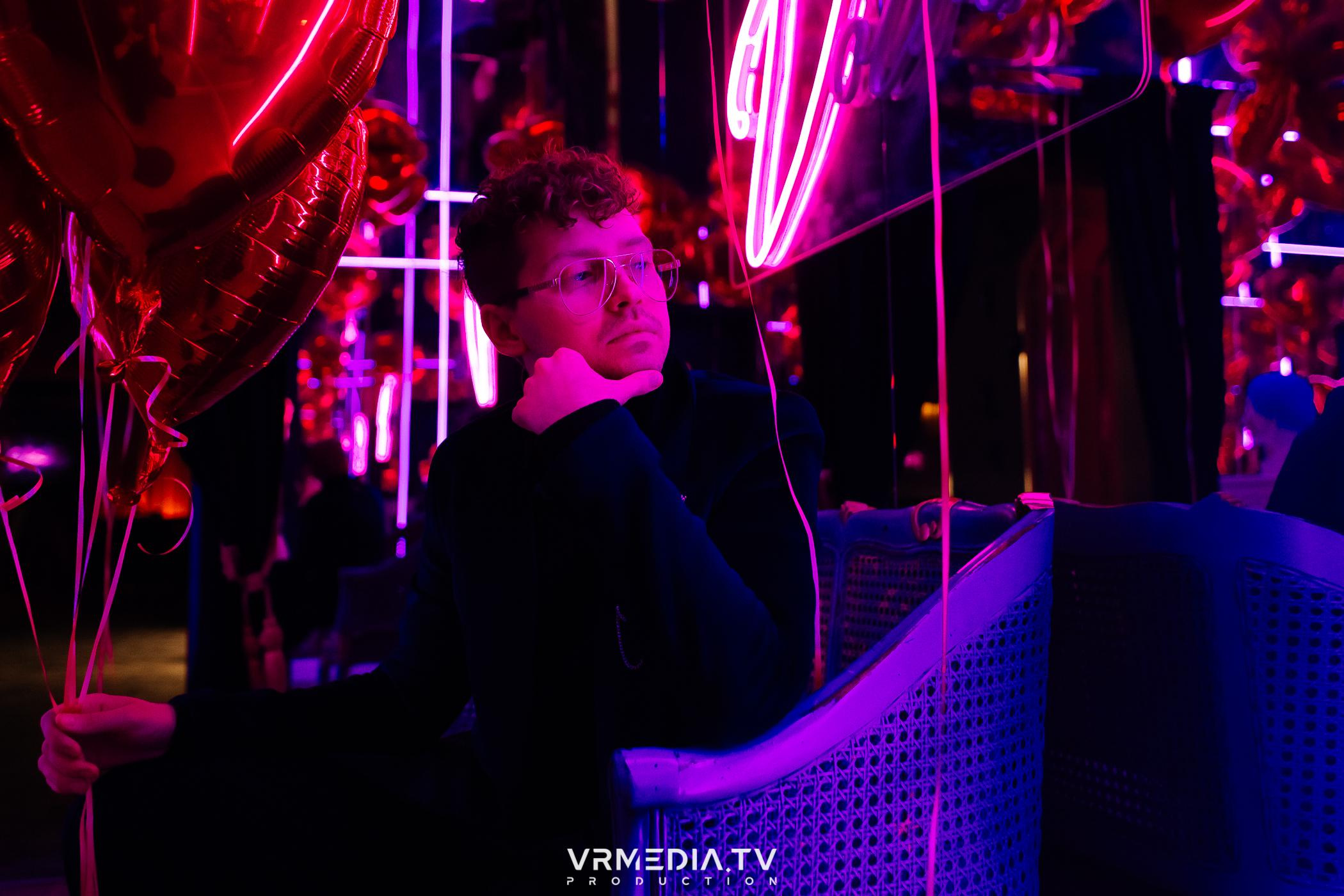 День святого Валентина в караоке-баре «Volna»