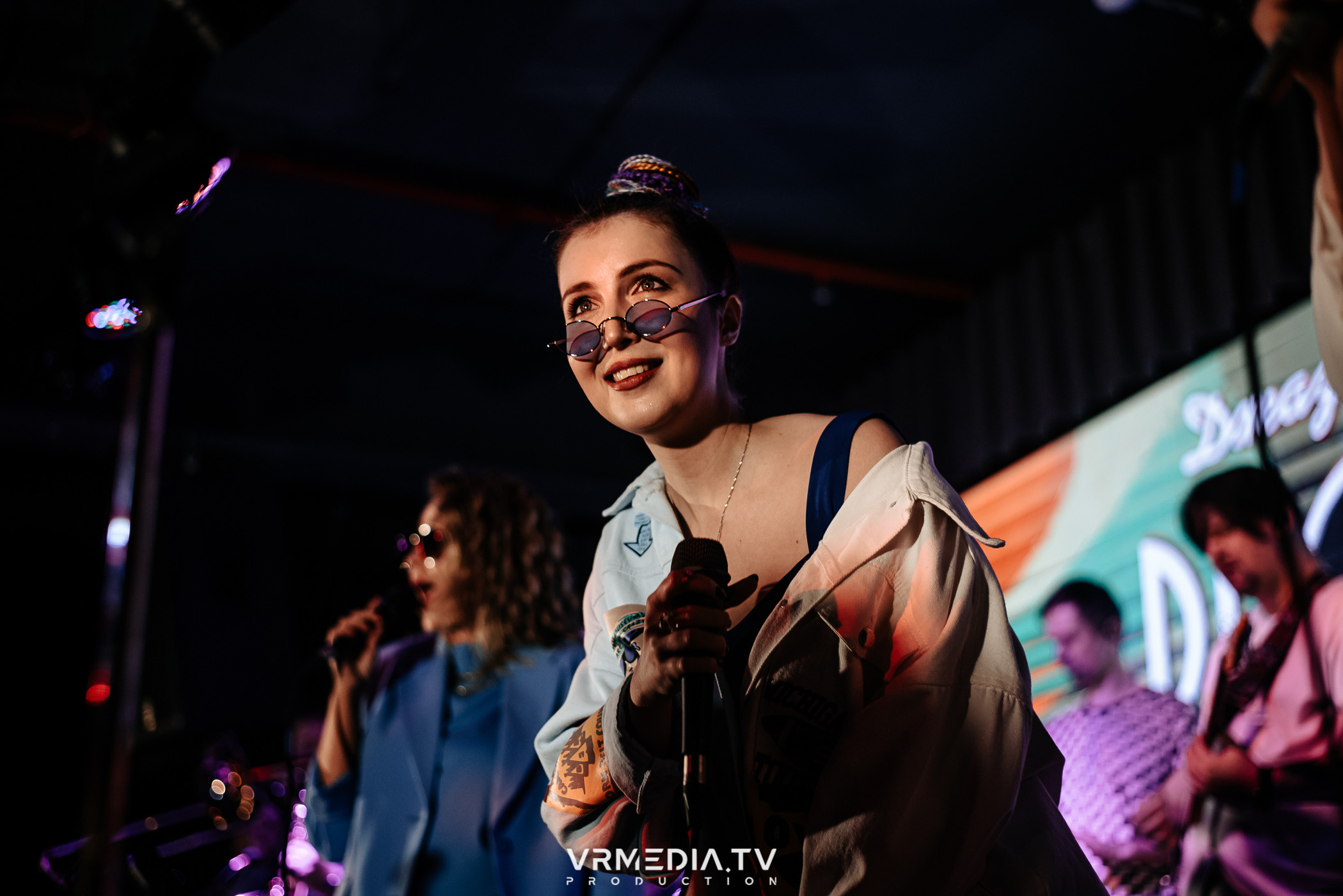 Джазовая среда: BBQueen: Переменная облачность