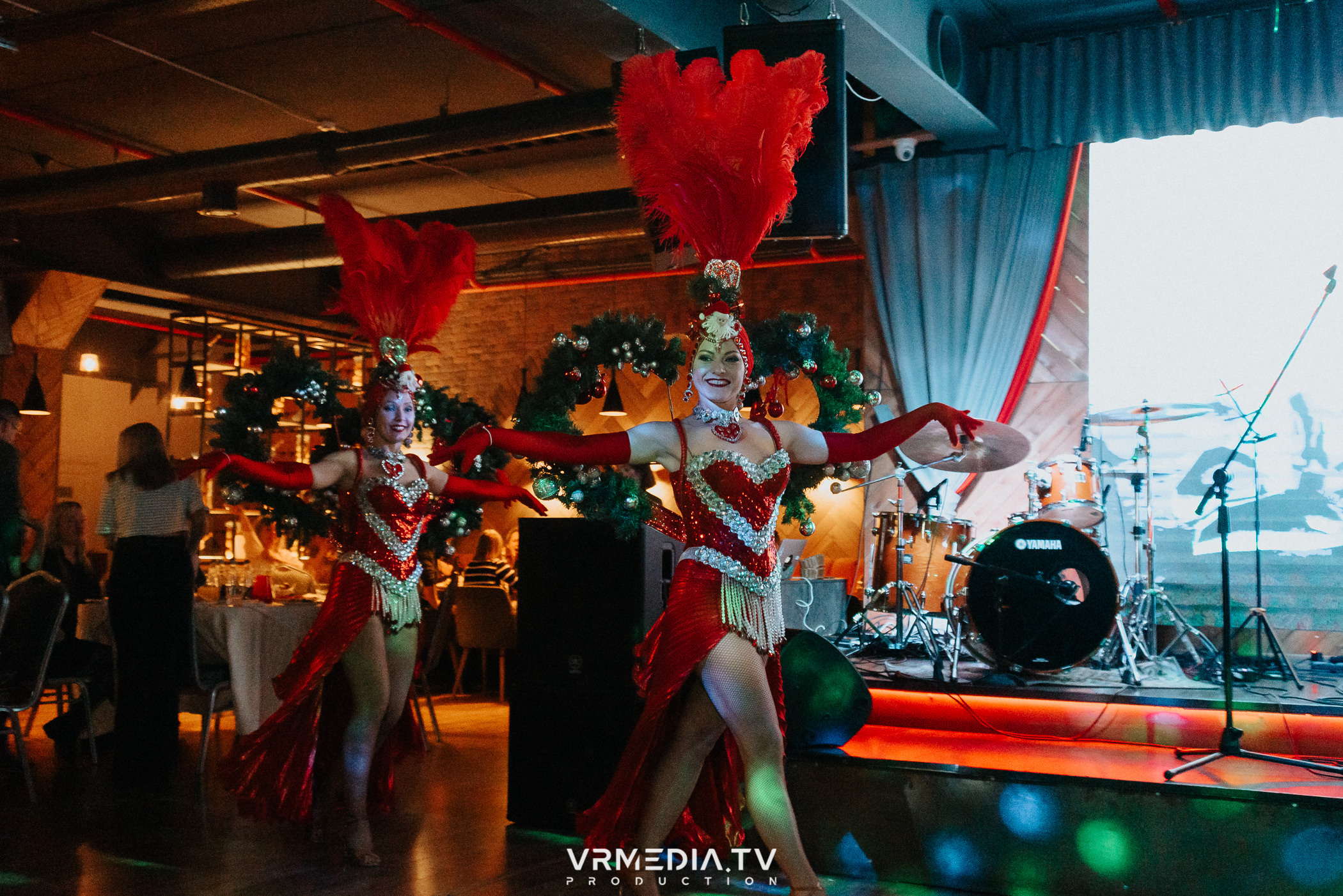 Жаркий новогодний корпоратив в гриль-баре «Жара»