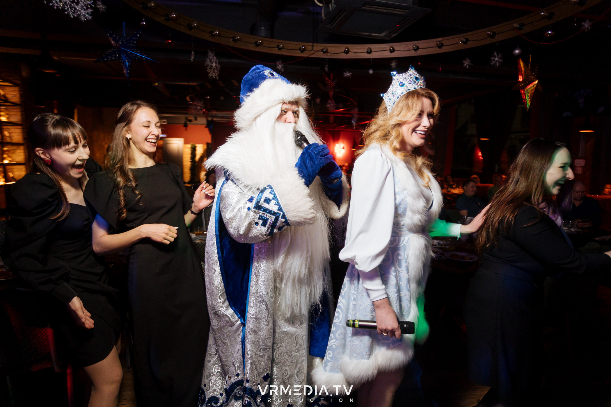 Жаркий новогодний корпоратив в гриль-баре «Жара»