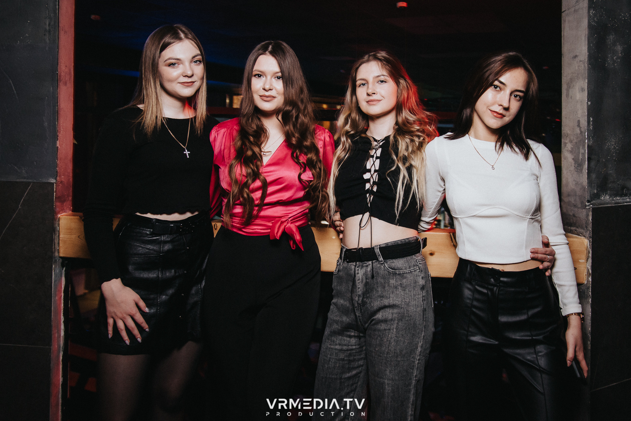 Выходные в баре «DOSKI»