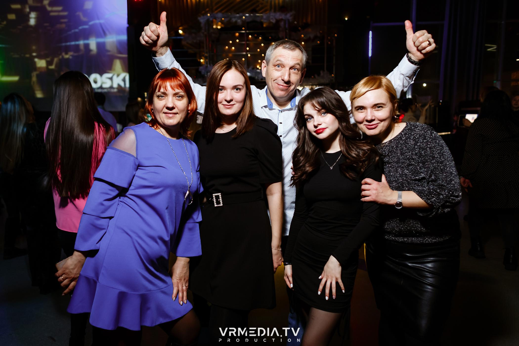 Выходные в баре «DOSKI»