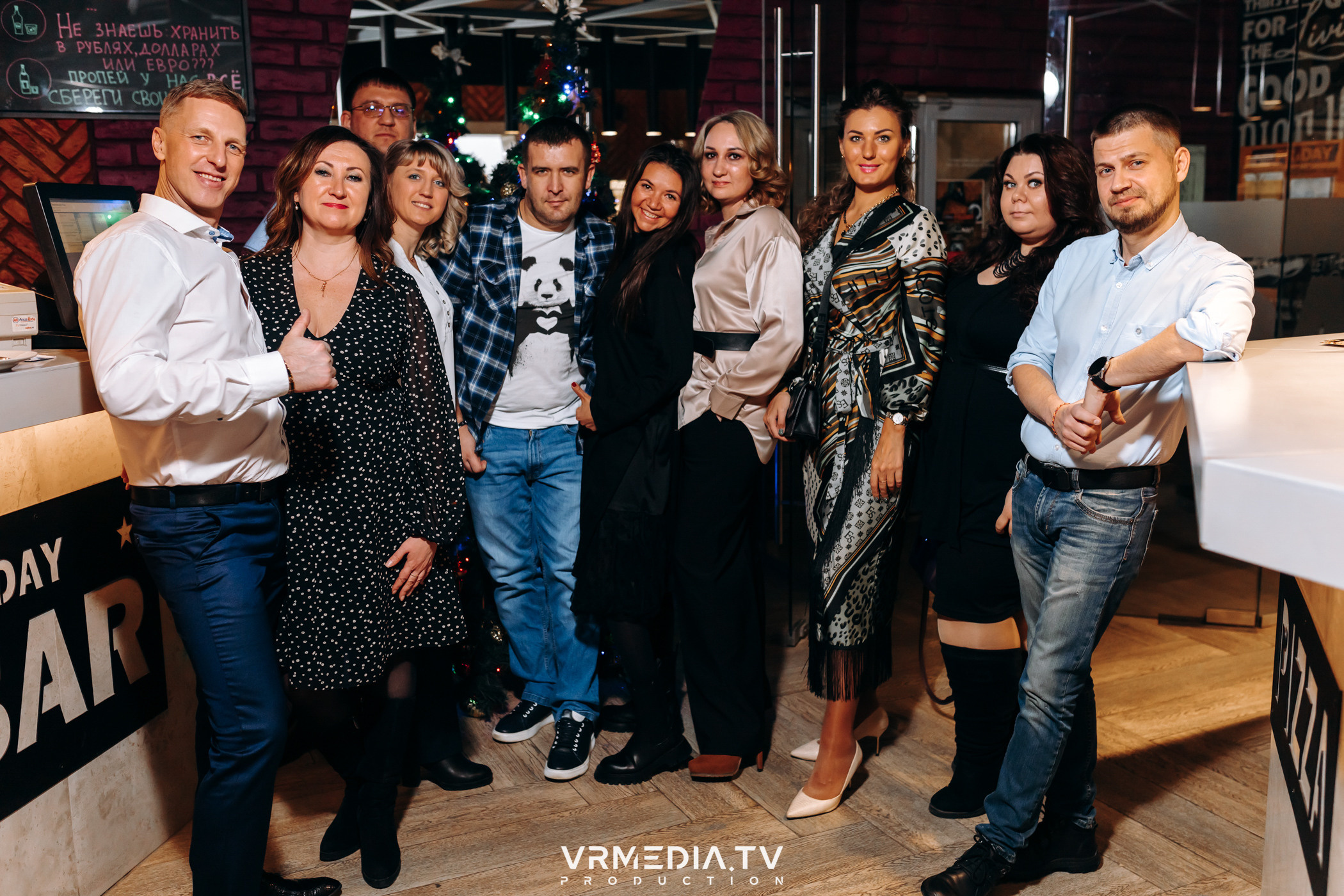 Новогодний вечер в ресторане «Friday»