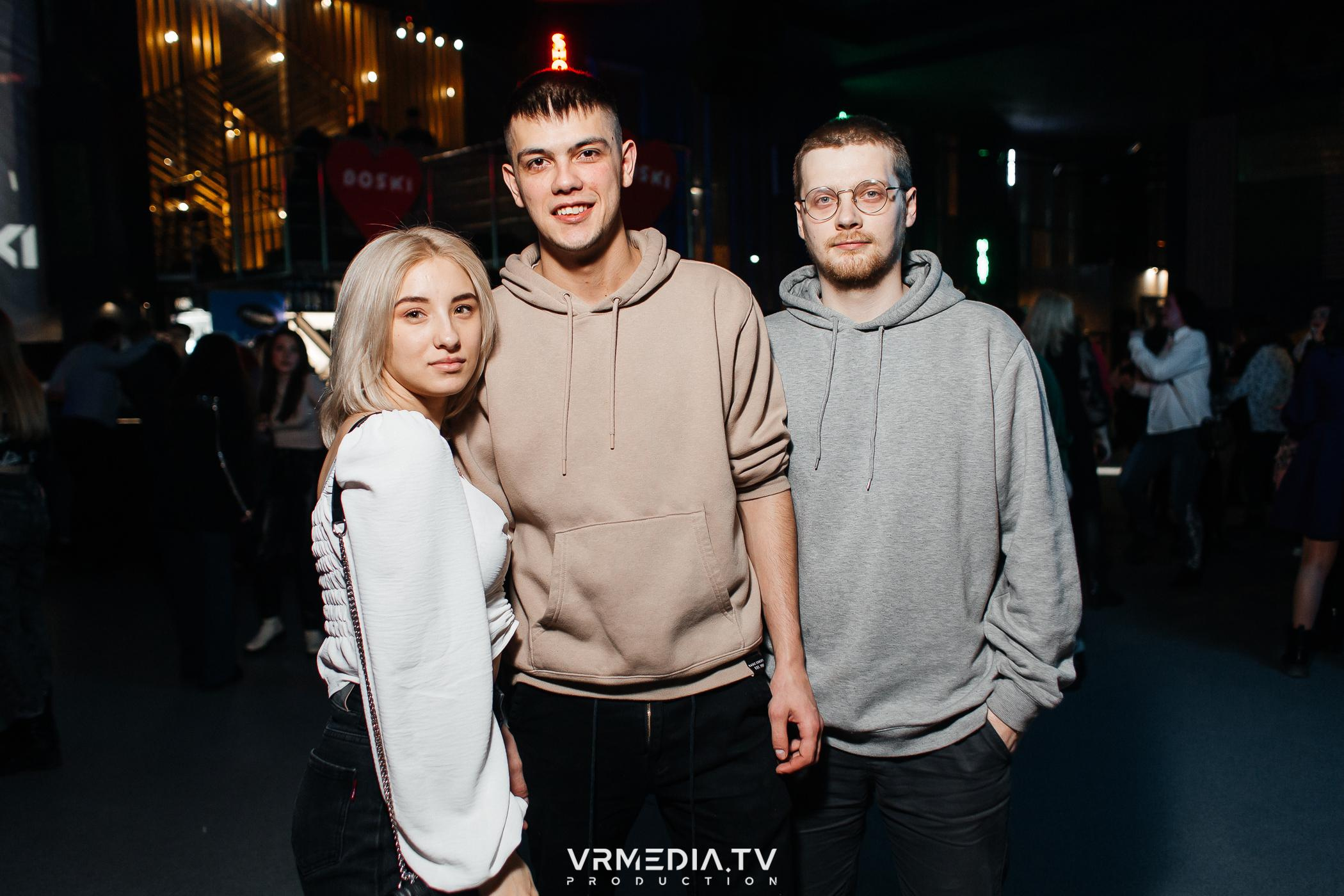 Выходные в баре «DOSKI»