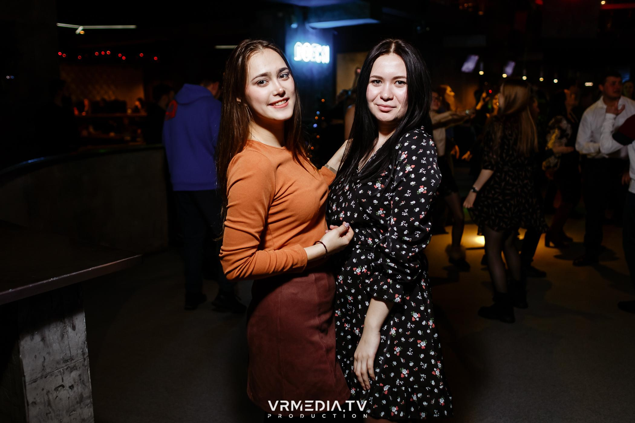 Выходные в баре «DOSKI»