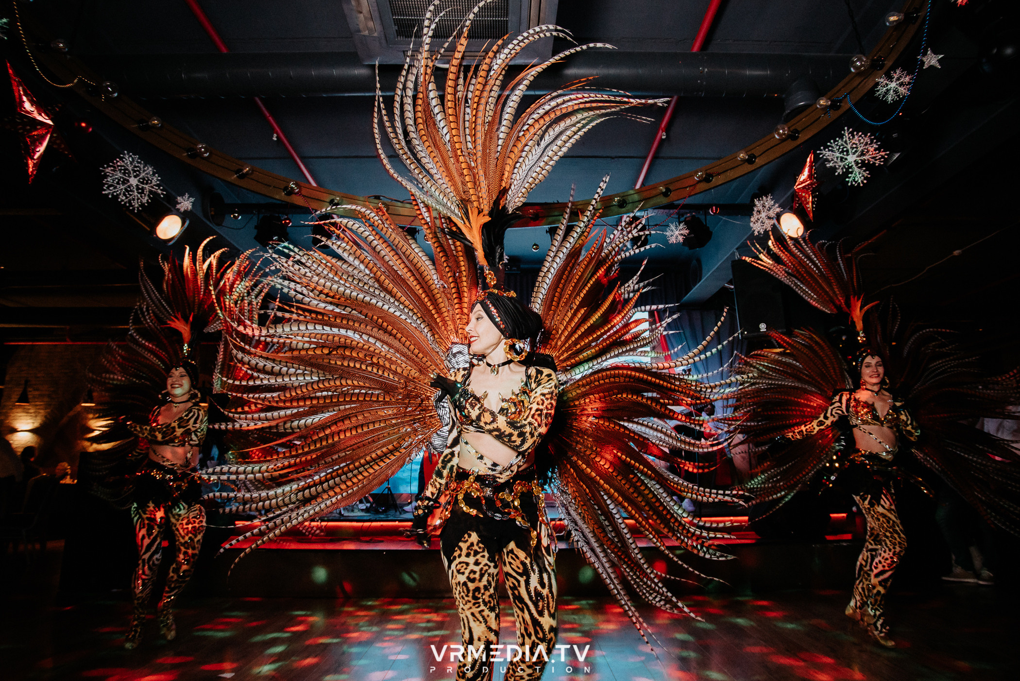 Жаркий новогодний корпоратив в гриль-баре «Жара»