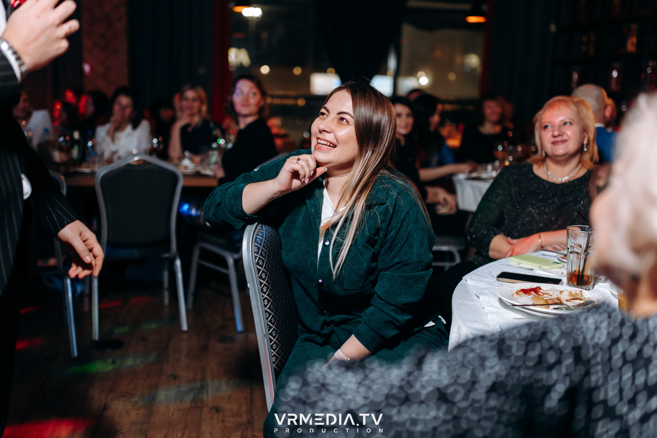 Жаркий новогодний корпоратив в гриль-баре «Жара»