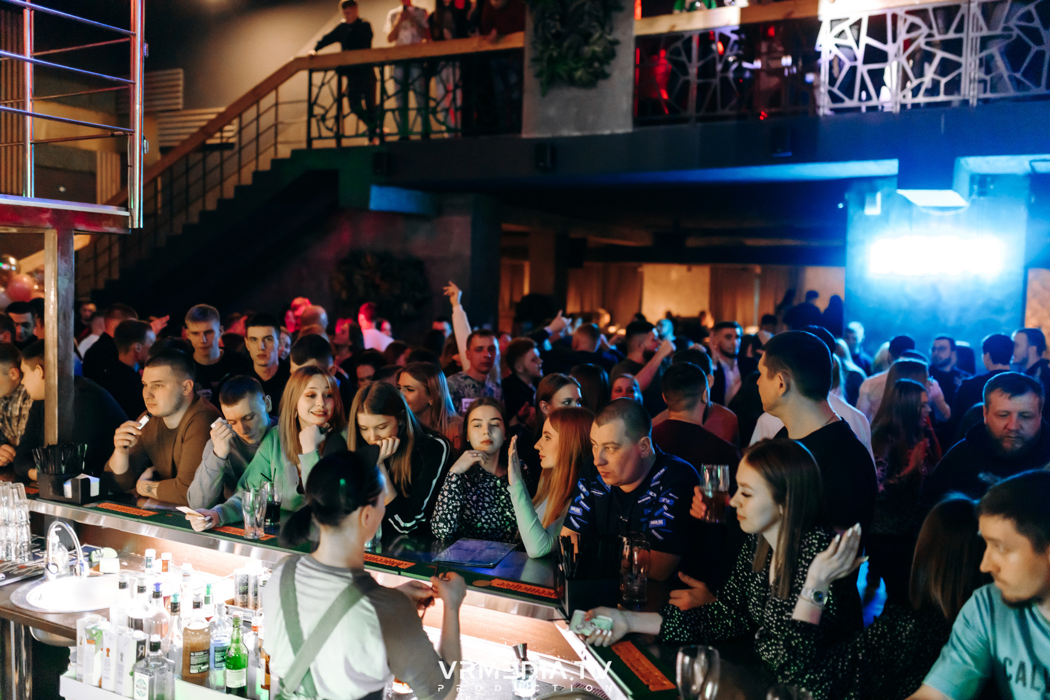 Выходные в баре «DOSKI»