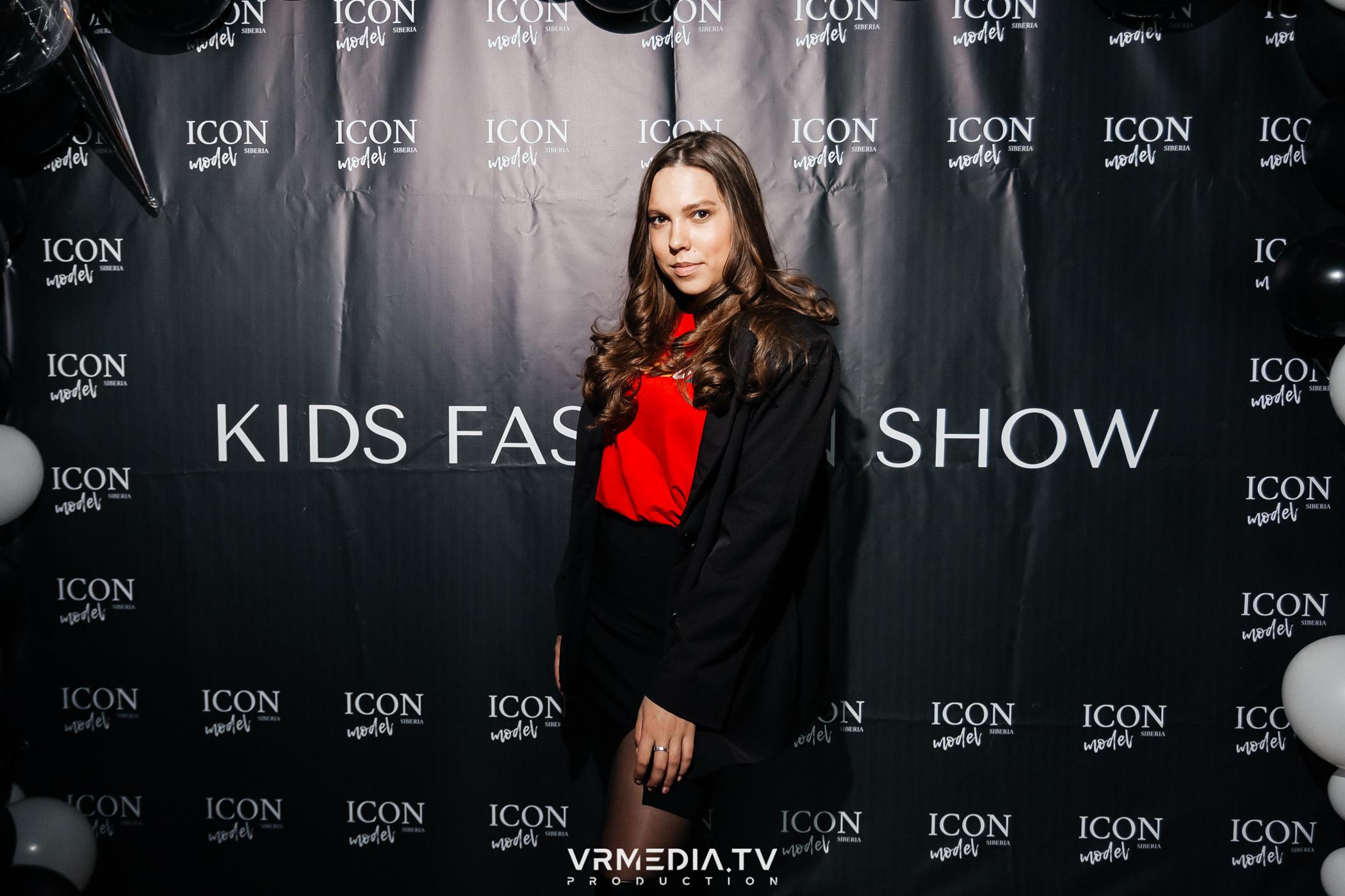KIDS FASHION SHOW