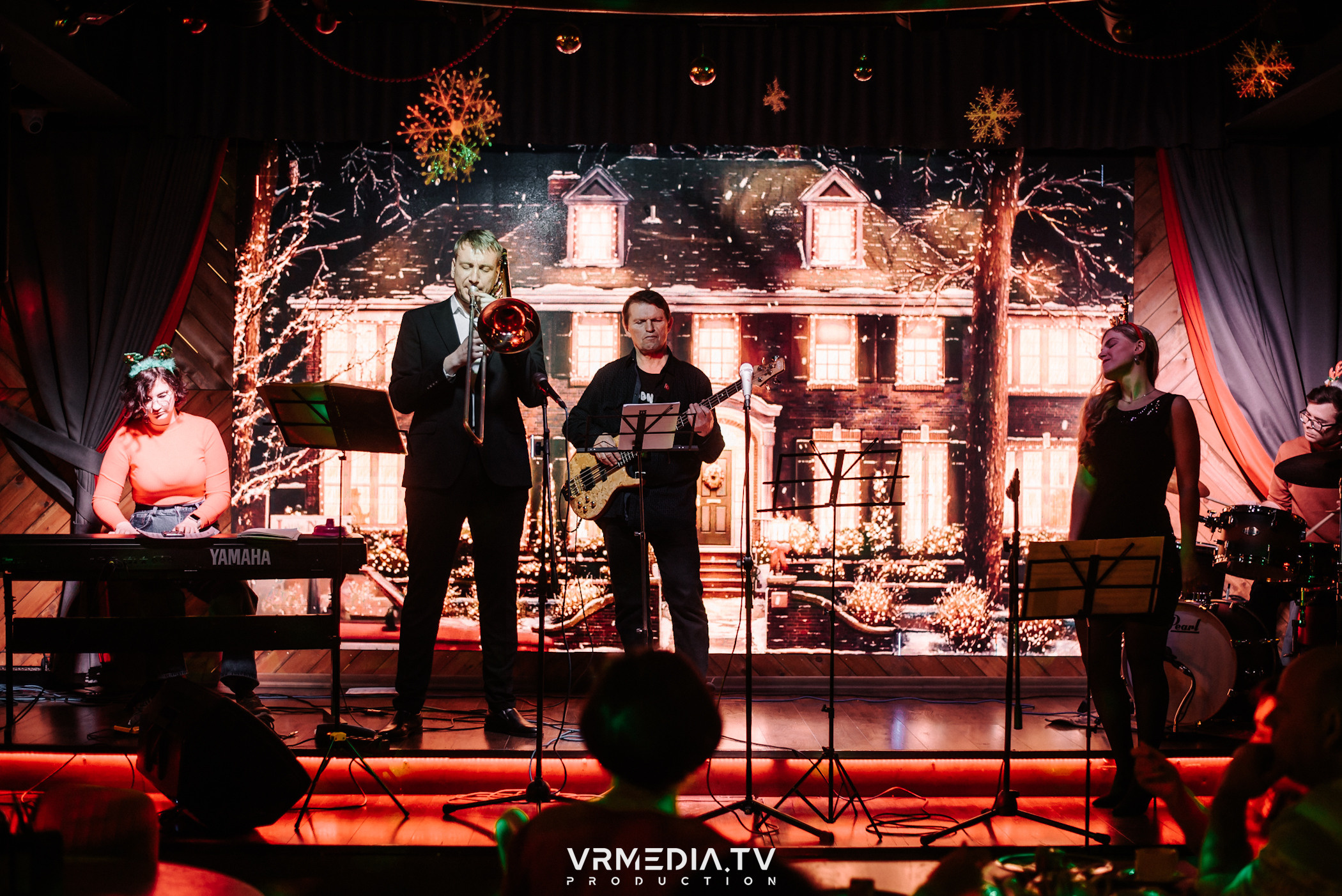 Джазовая среда. Новогодний Jam Session