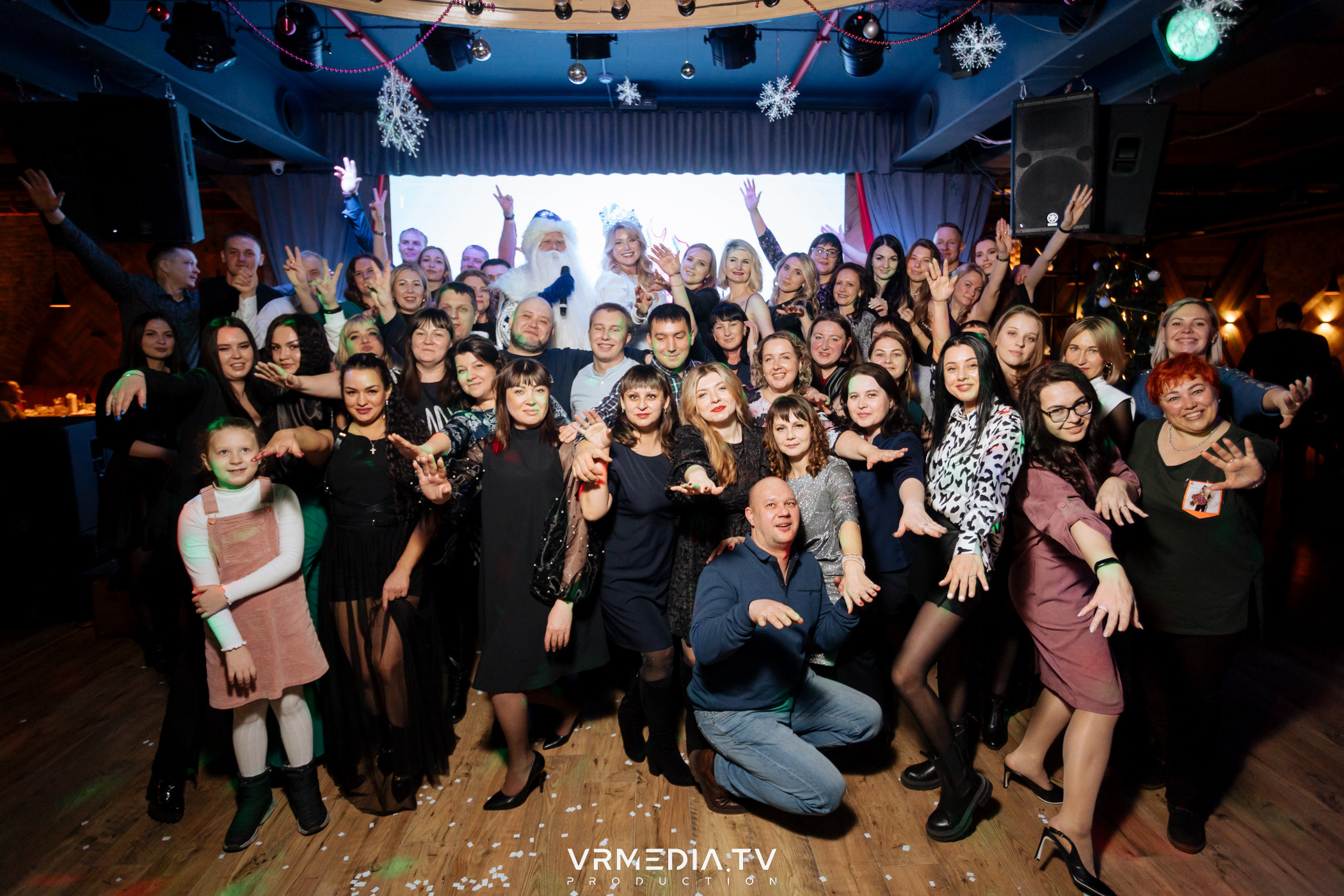 Жаркий новогодний корпоратив в гриль-баре «Жара»