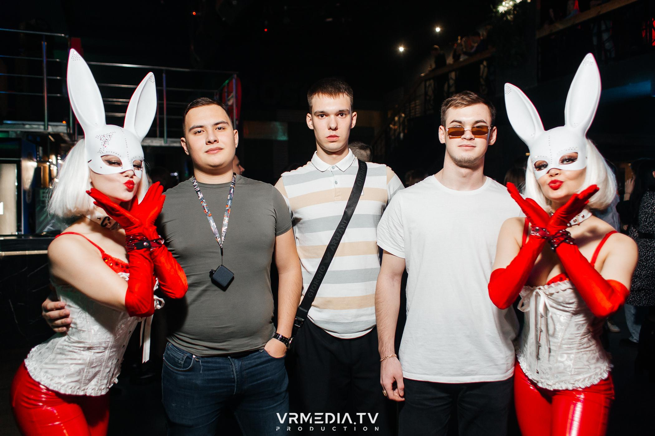 Выходные в баре «DOSKI»