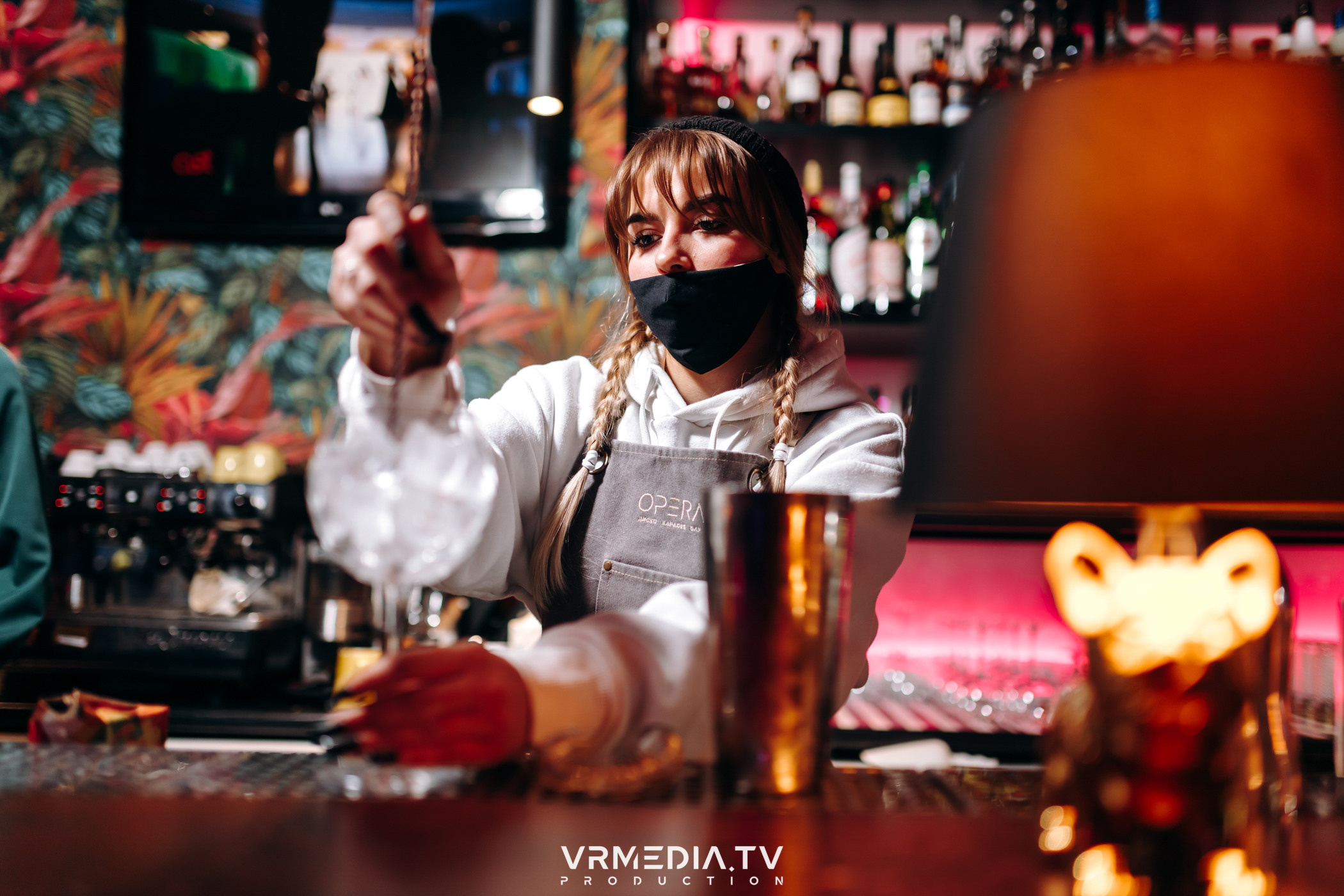 Новогодние корпоративы в караоке-баре «Опера»