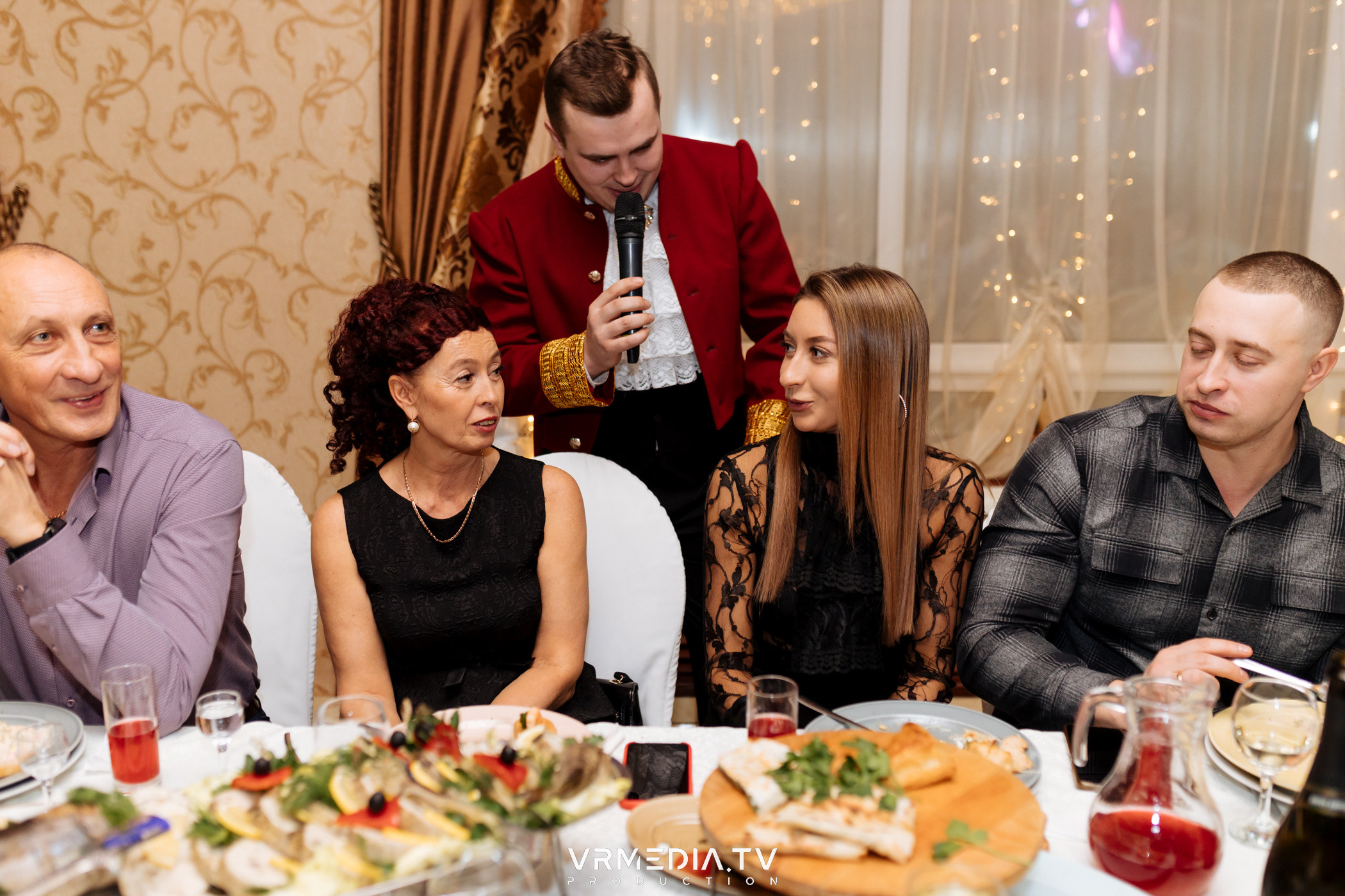 «Новогодний Мюзикл» в ресторане «Лазурный Берег»