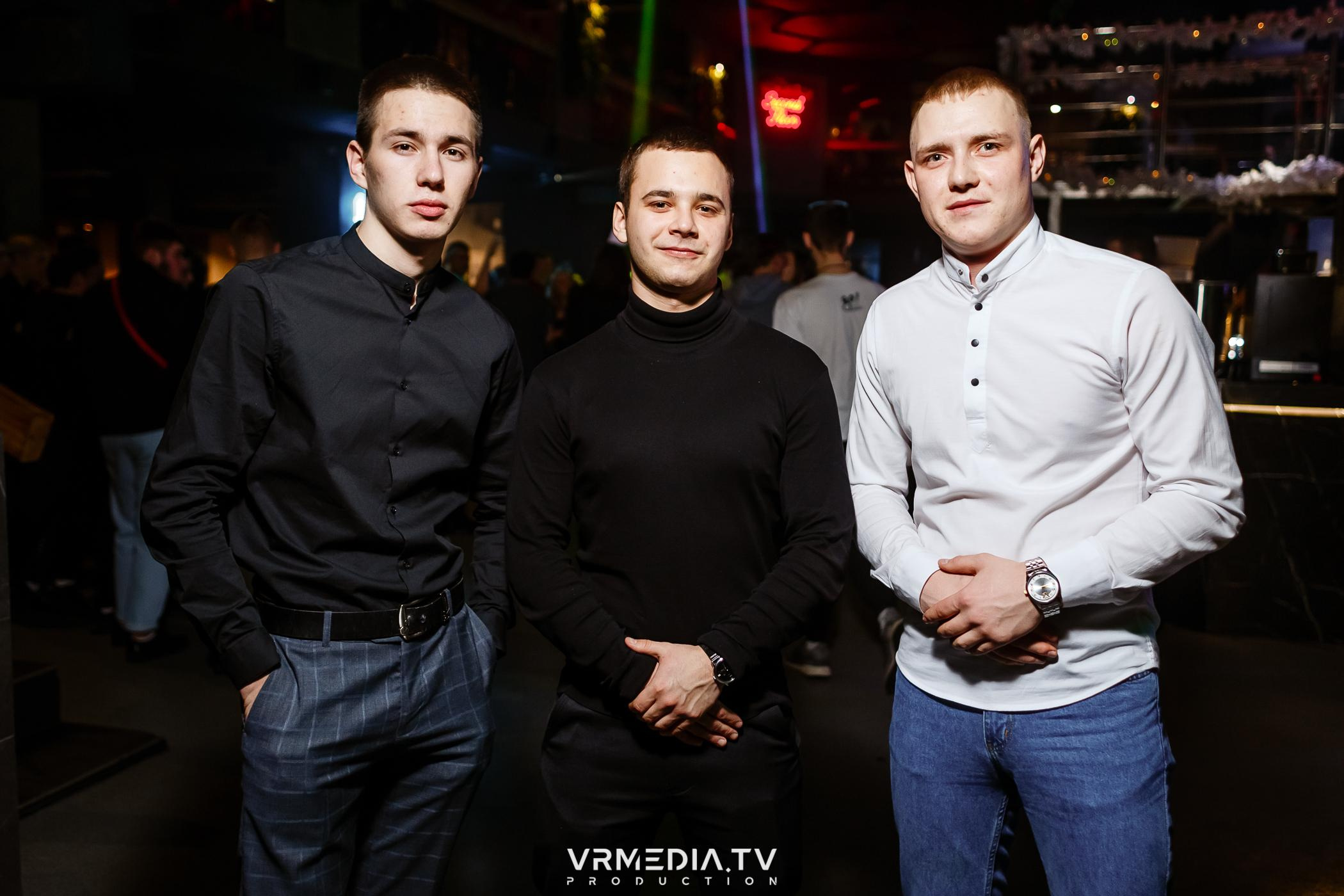 Выходные в баре «DOSKI»