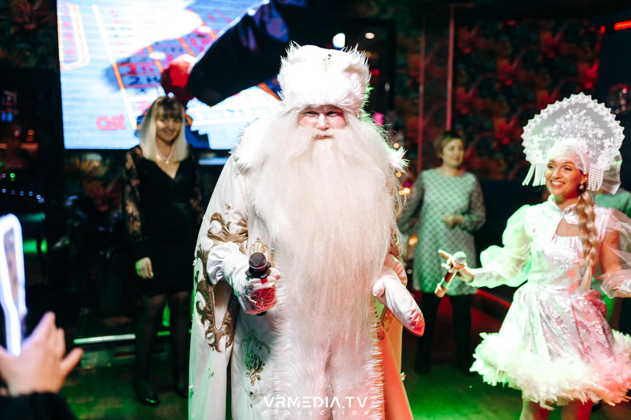 Новогодние корпоративы в караоке-баре «Опера»