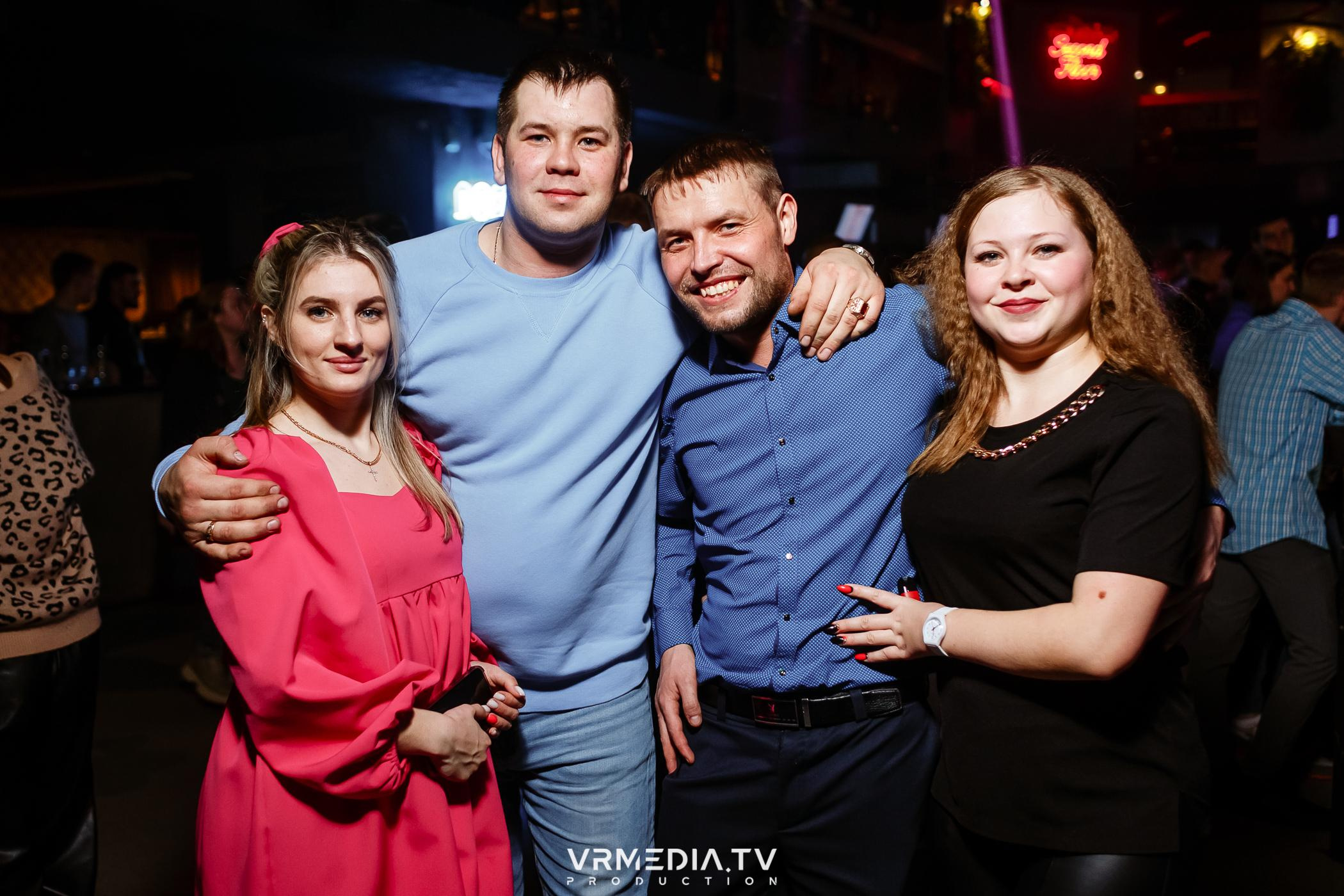 Выходные в баре «DOSKI»