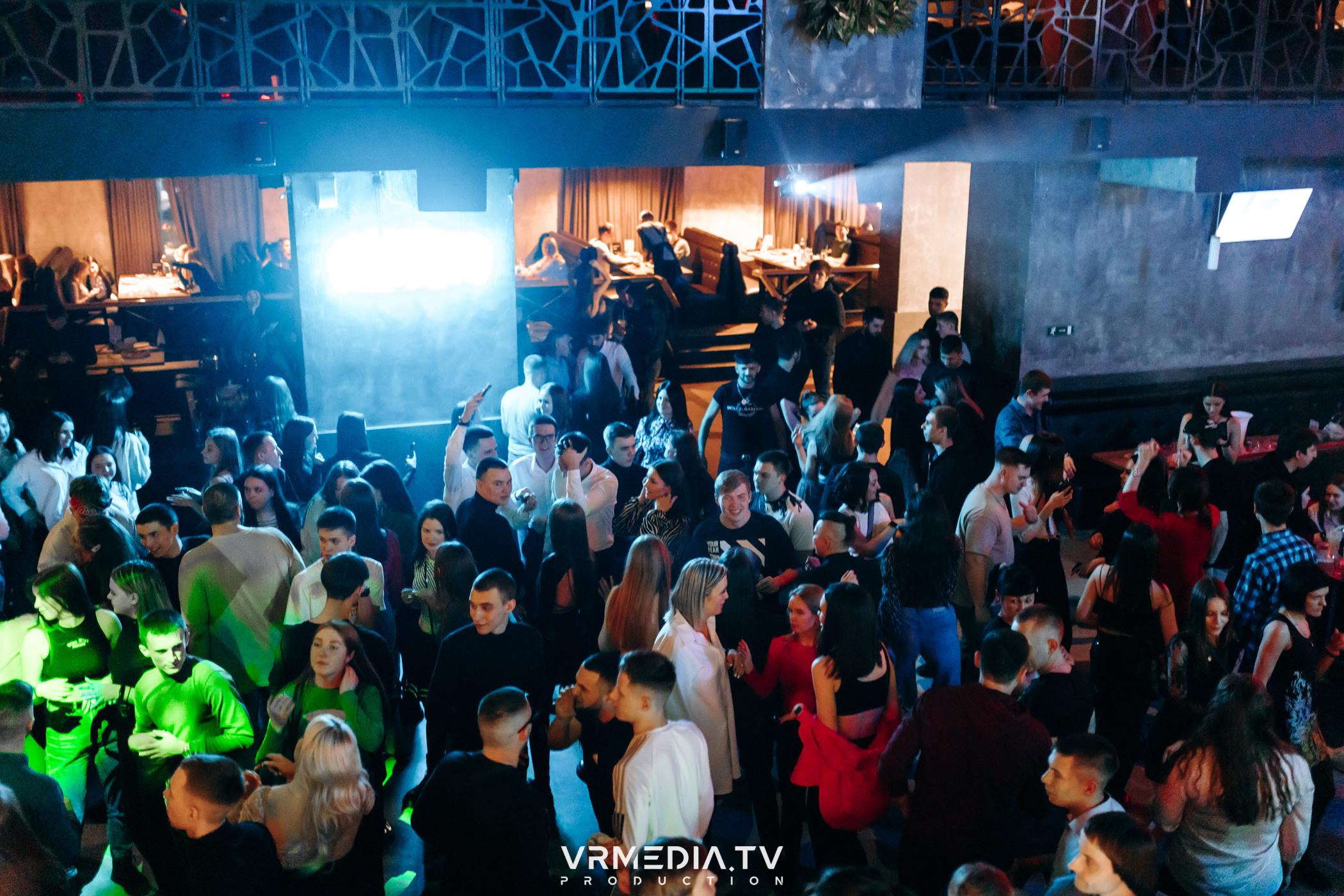 Выходные в баре «DOSKI»