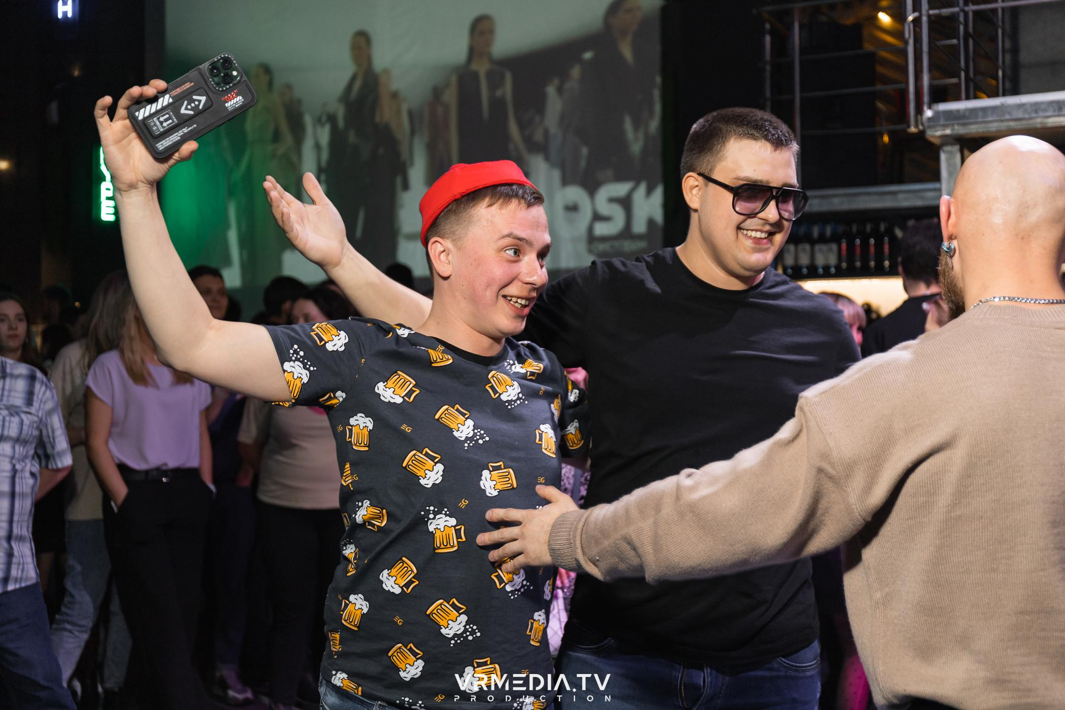 Выходные в баре «DOSKI»