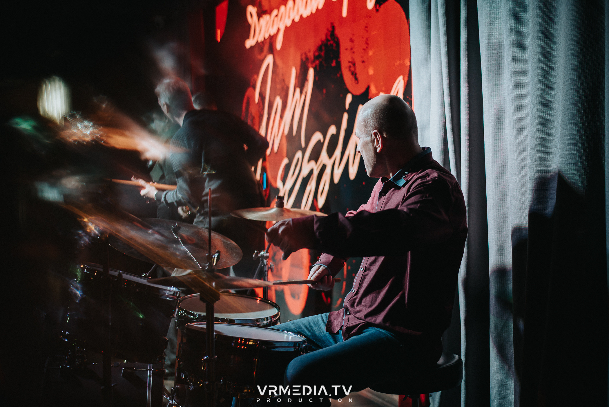 Джазовая среда: Джаз Замечательных Людей (Новосибирск)