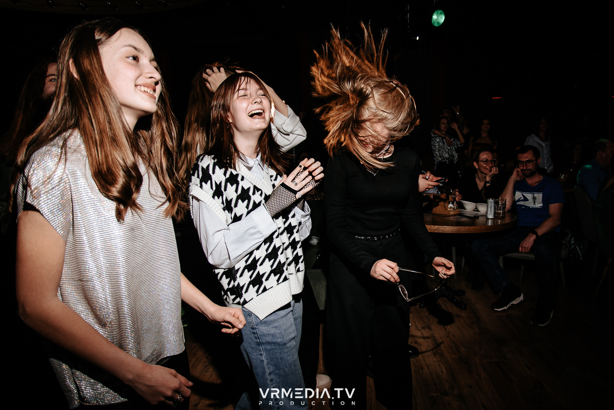 Джазовая среда: BBQueen: Переменная облачность